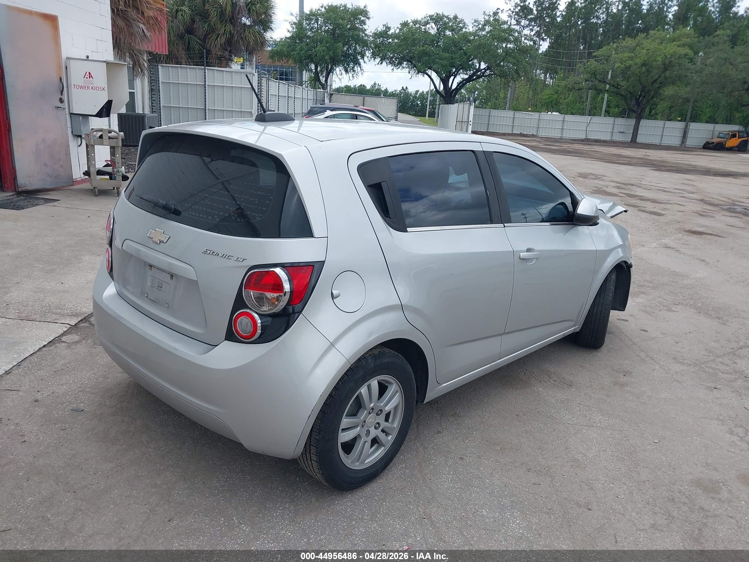 CHEVROLET SONIC image 4