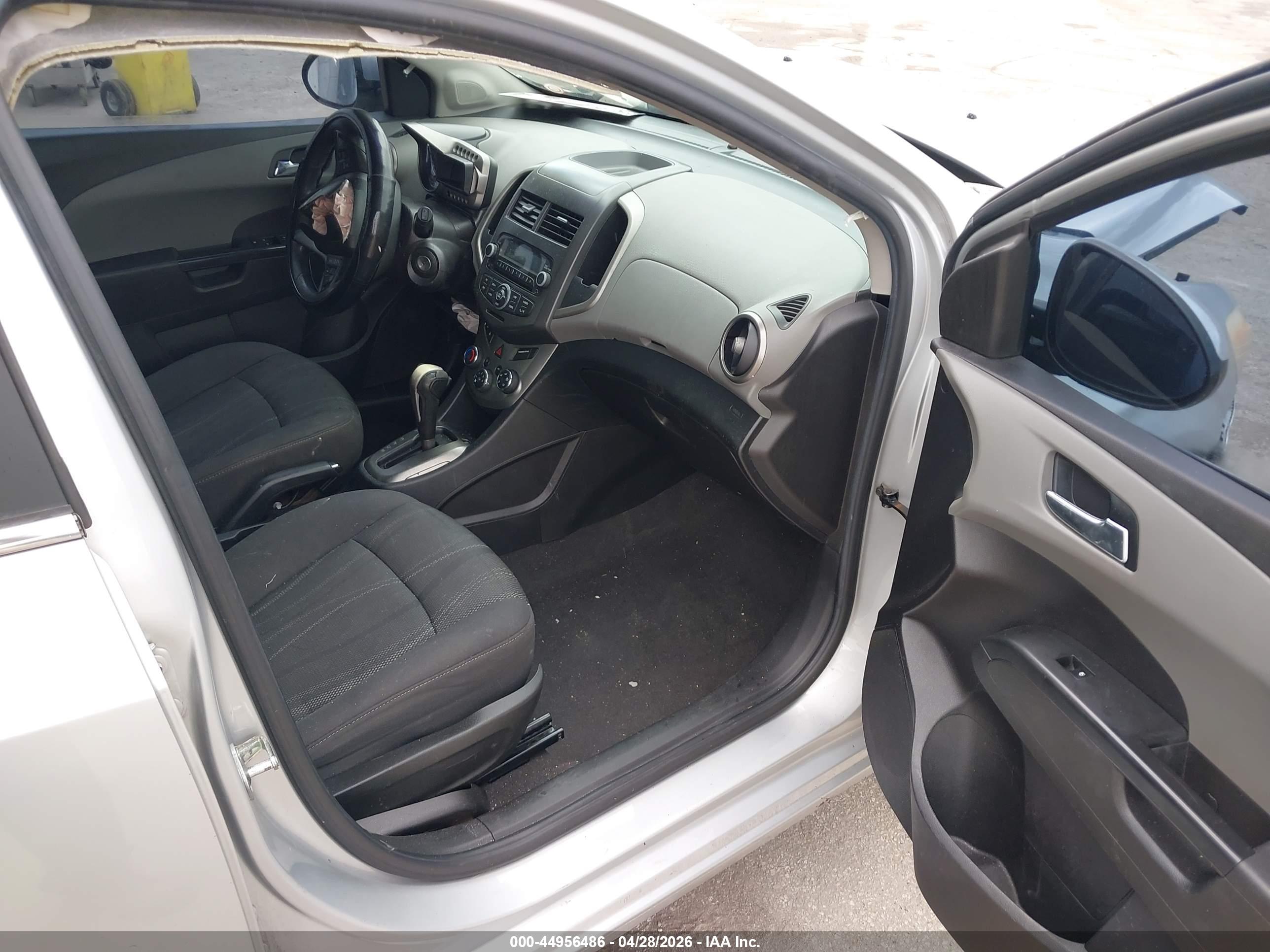 CHEVROLET SONIC image 5
