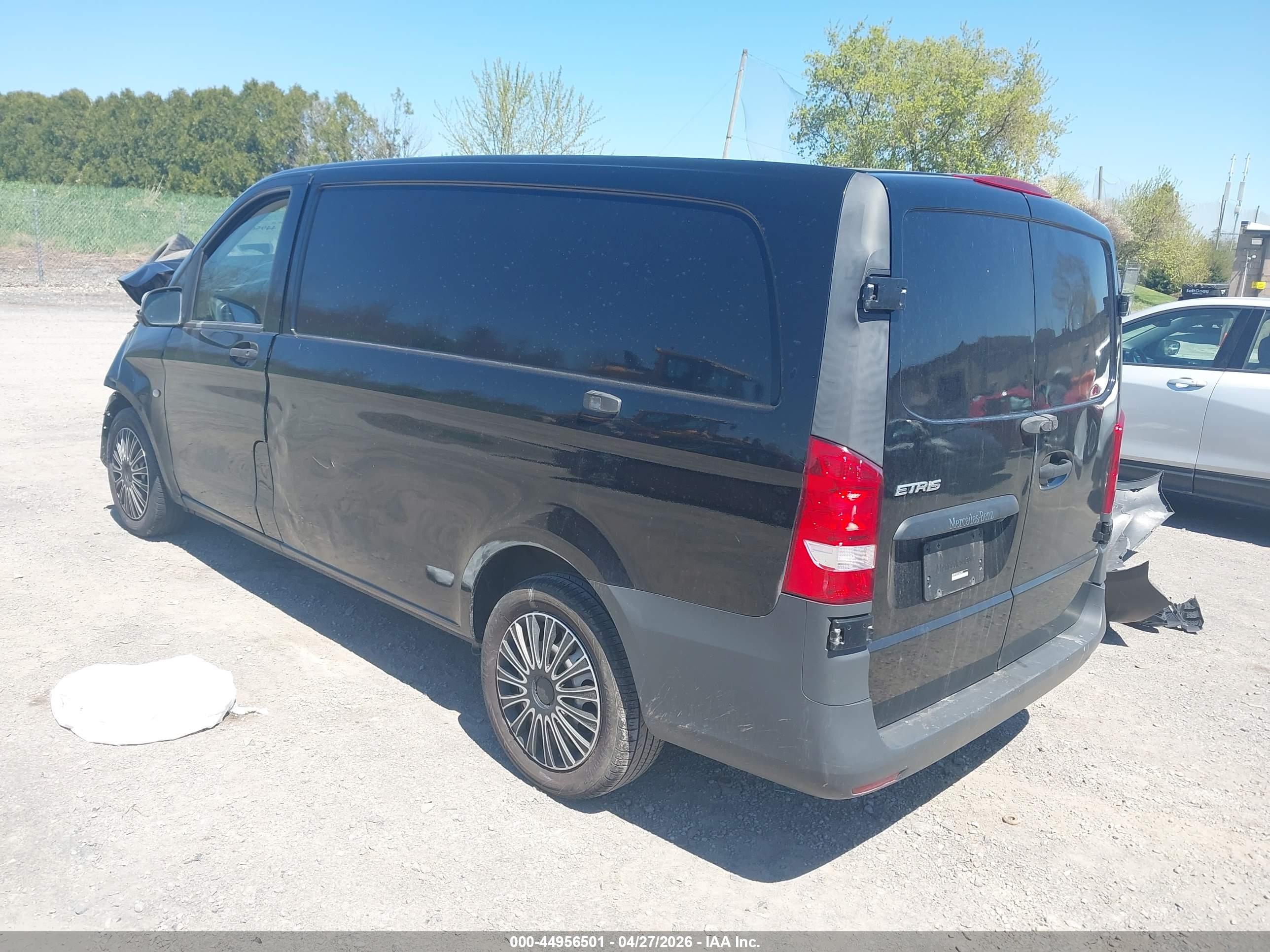 MERCEDES-BENZ METRIS image 3