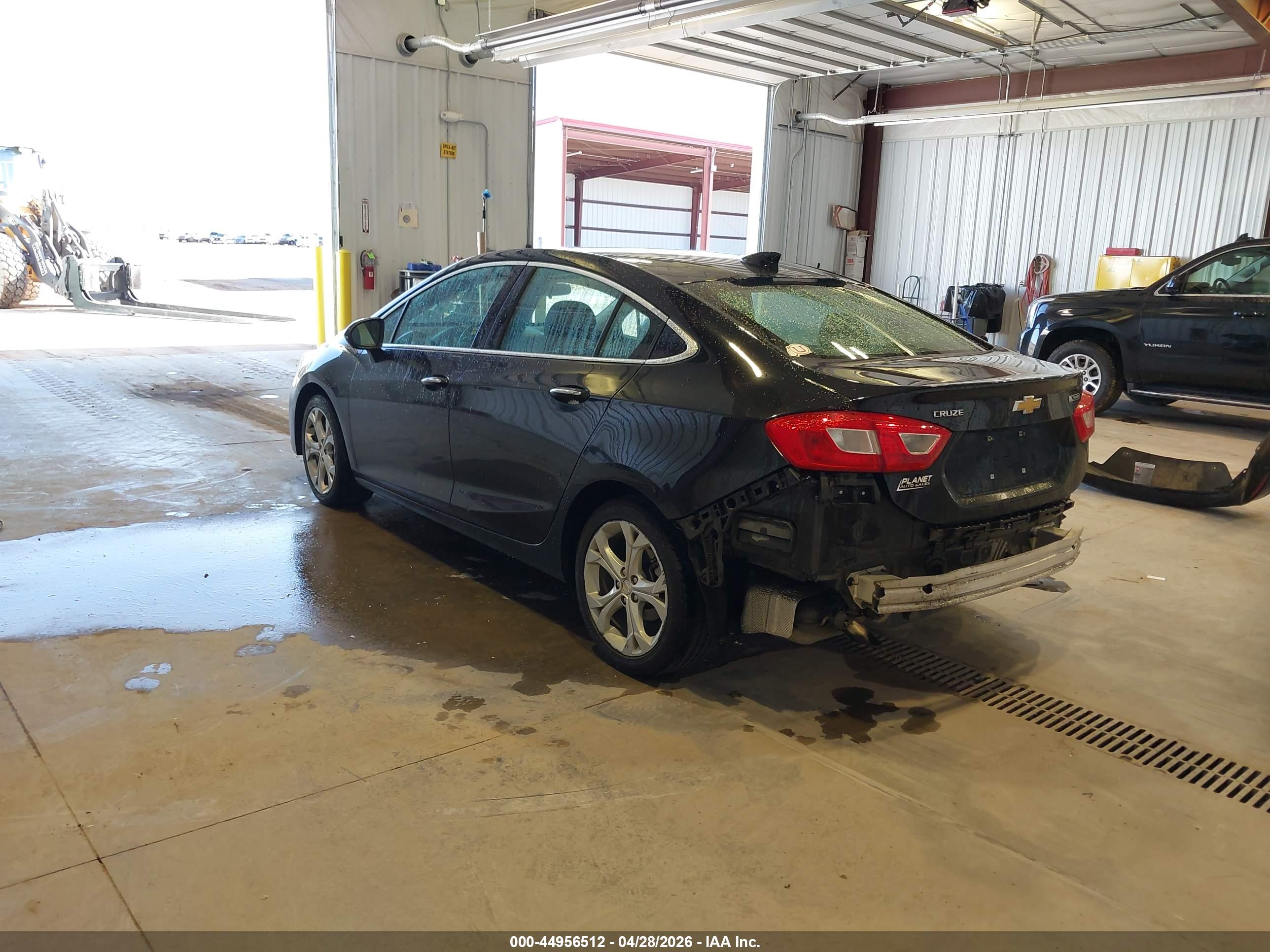CHEVROLET CRUZE image 3