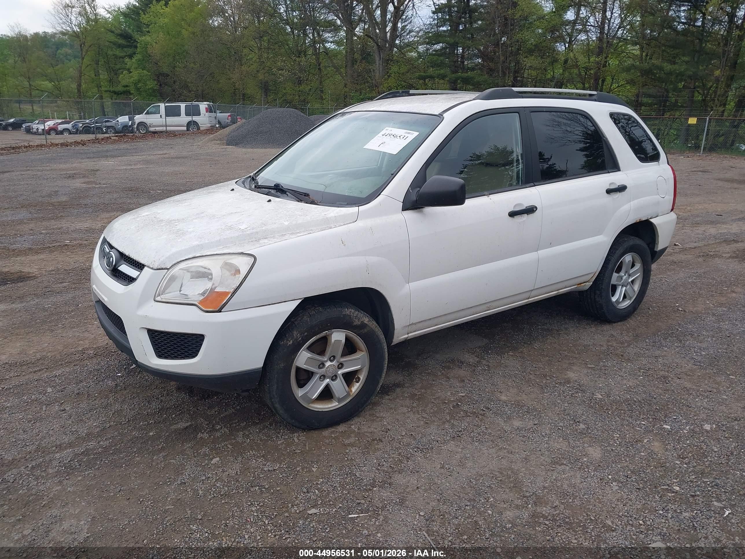 KIA SPORTAGE image 2