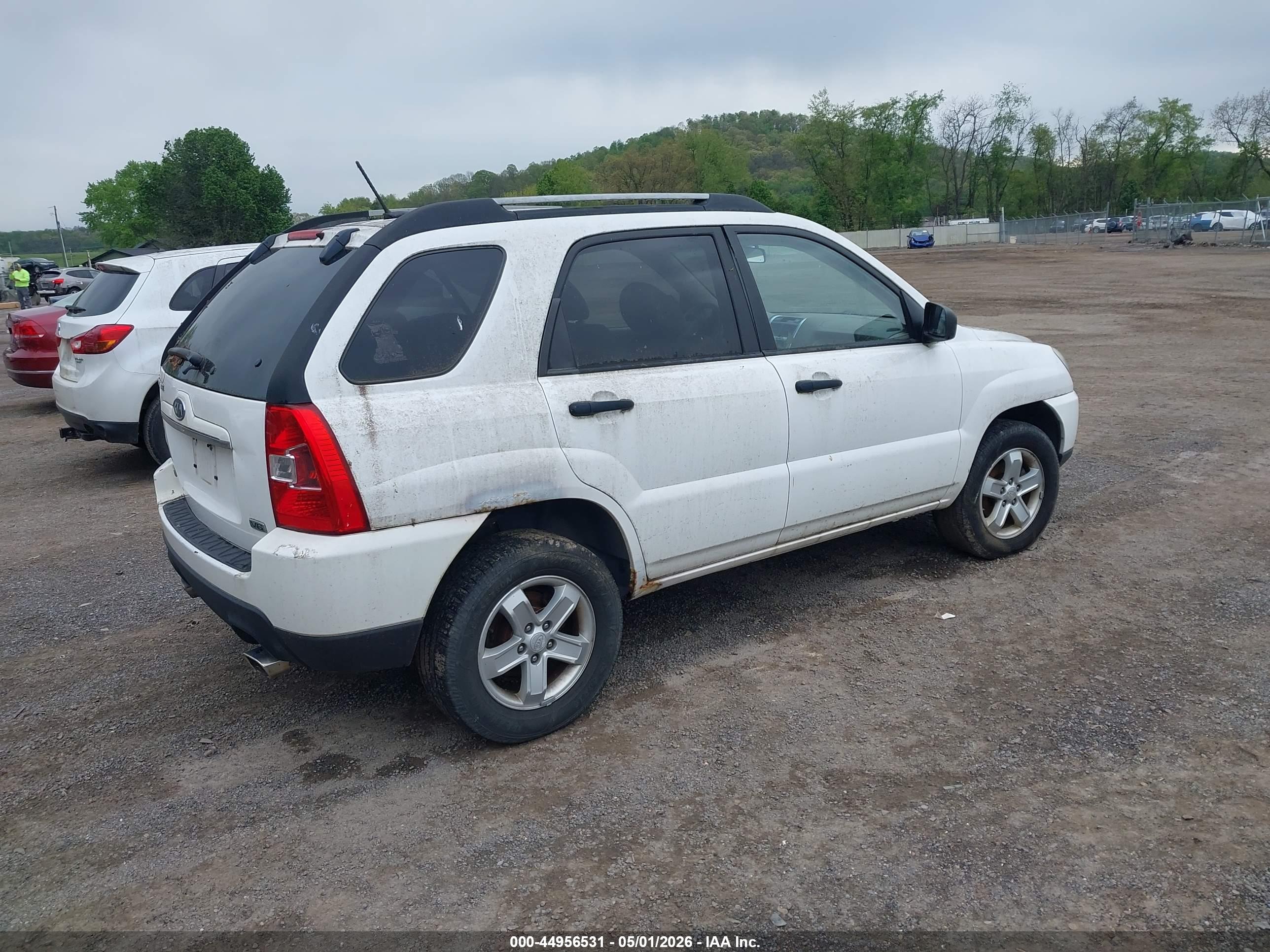 KIA SPORTAGE image 4