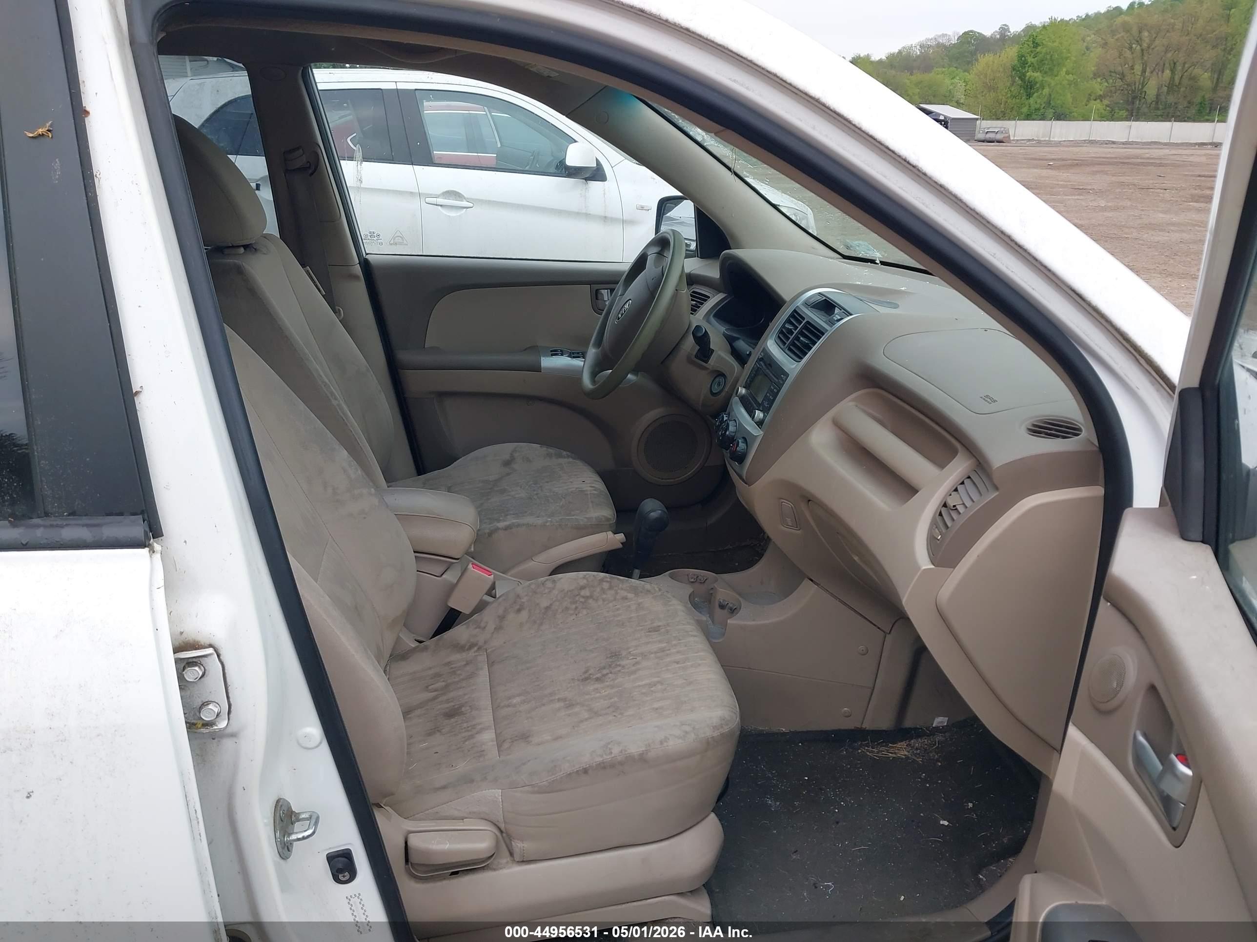 KIA SPORTAGE image 5
