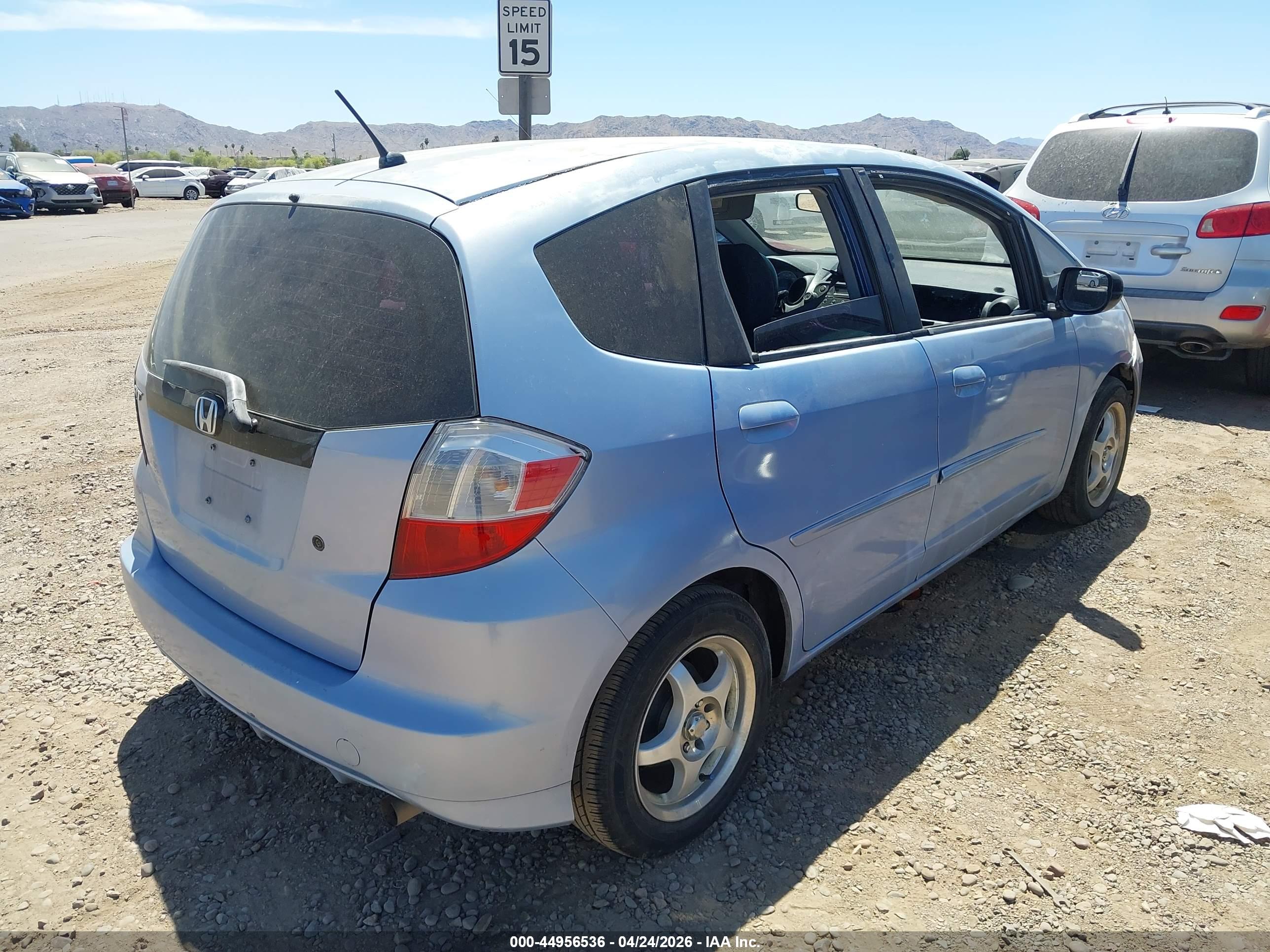 HONDA FIT image 4