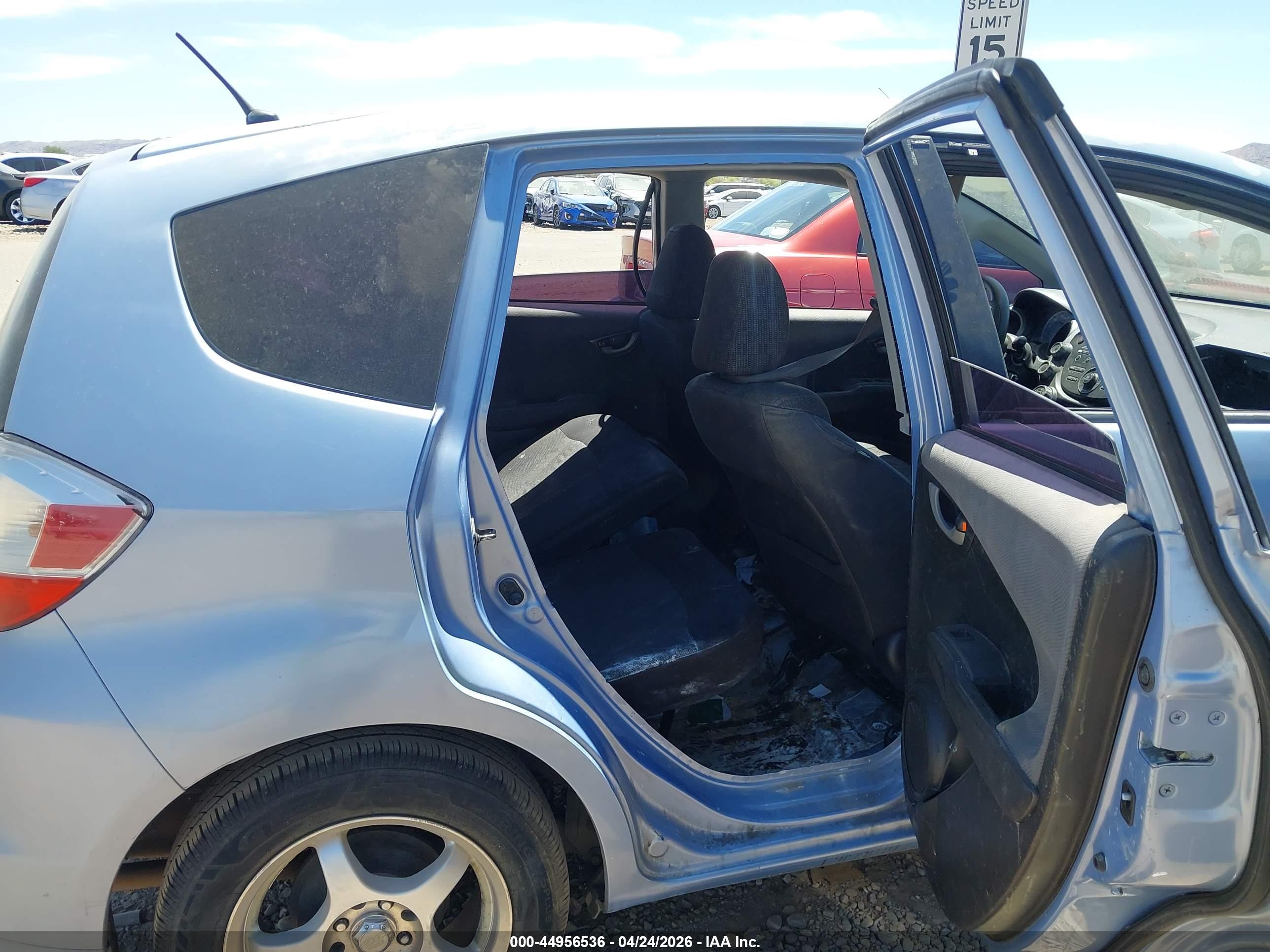 HONDA FIT image 8