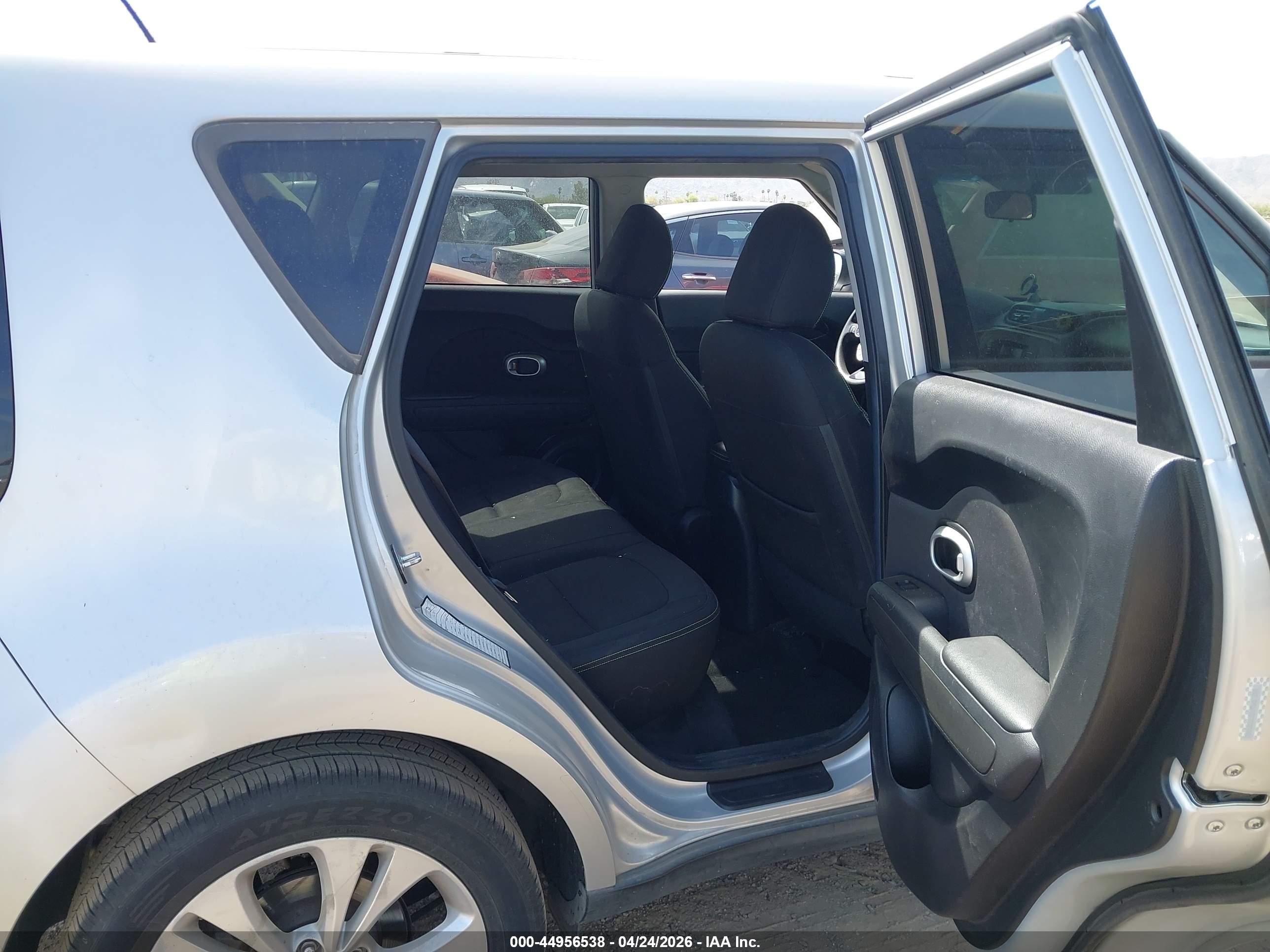 KIA SOUL image 8