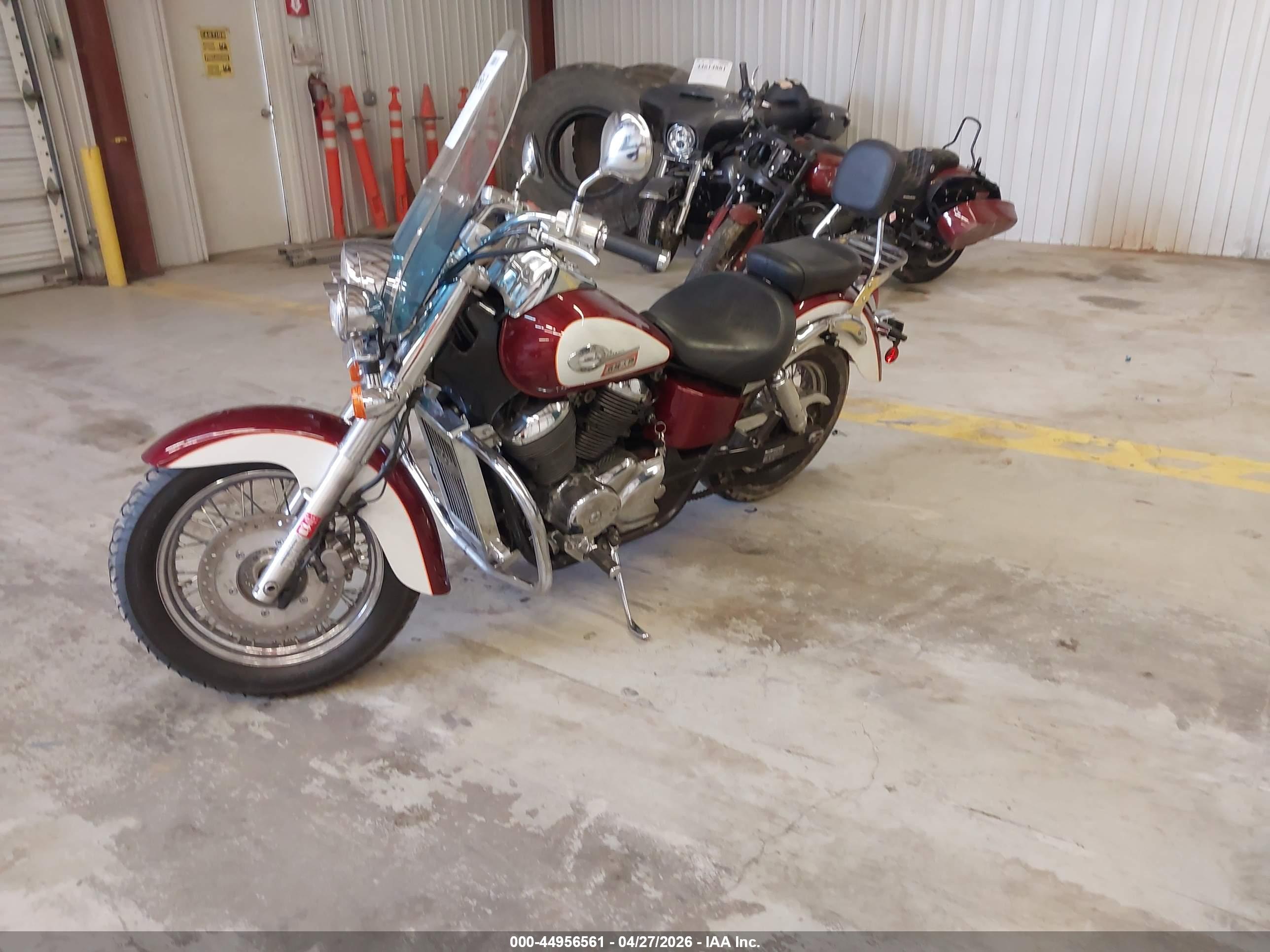 HONDA VT750 image 2