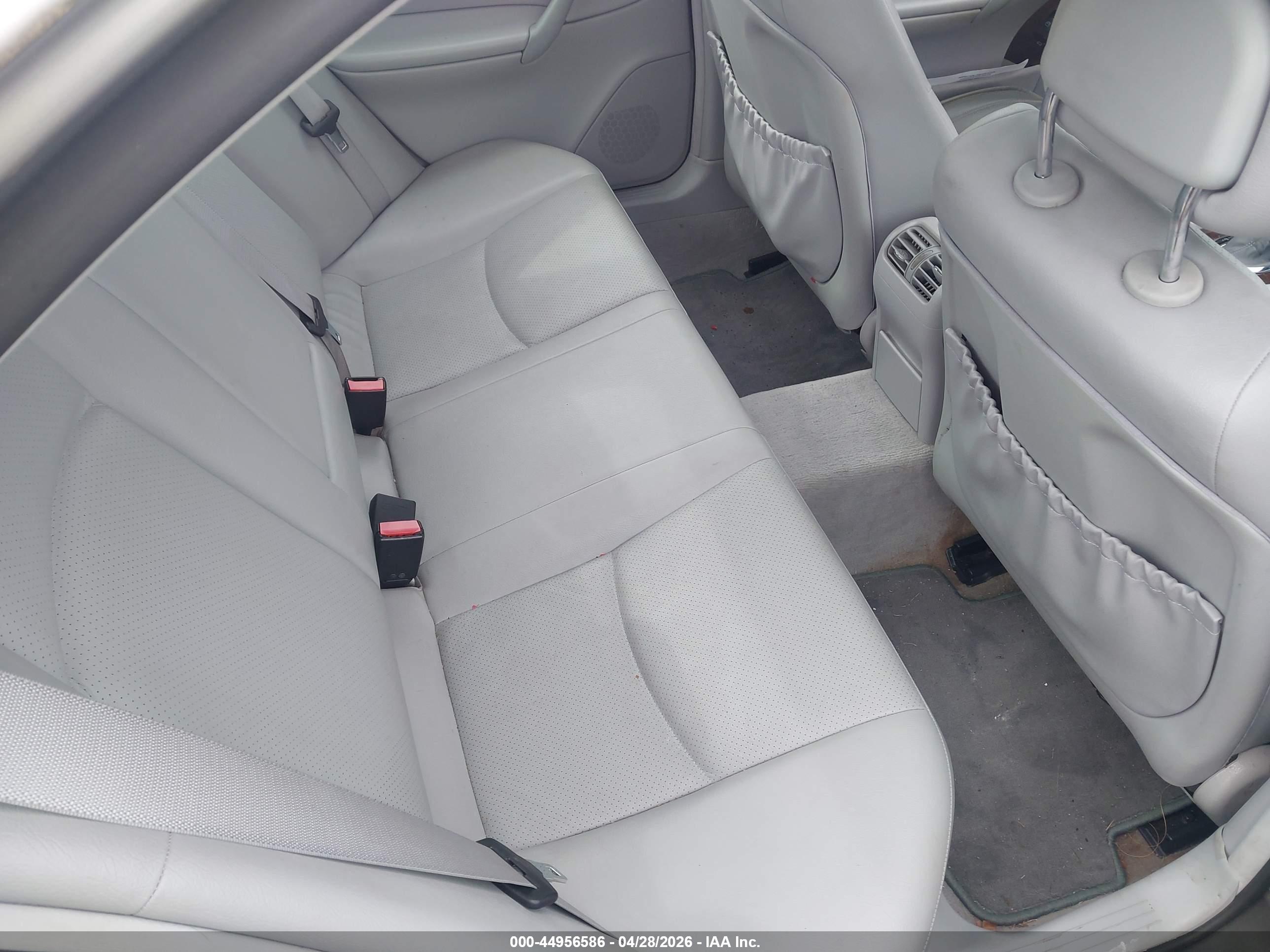MERCEDES-BENZ C image 8