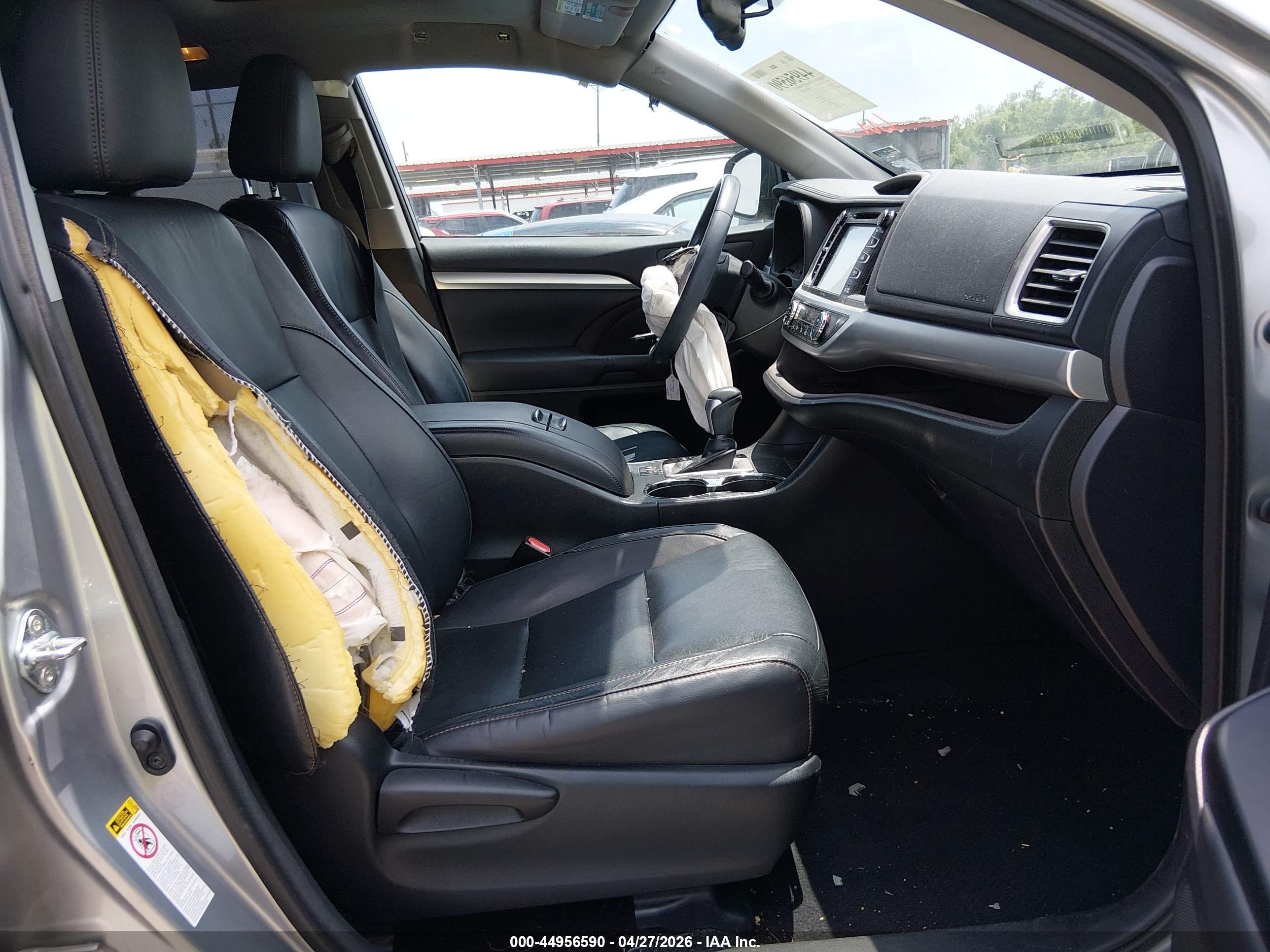 TOYOTA HIGHLANDER image 5
