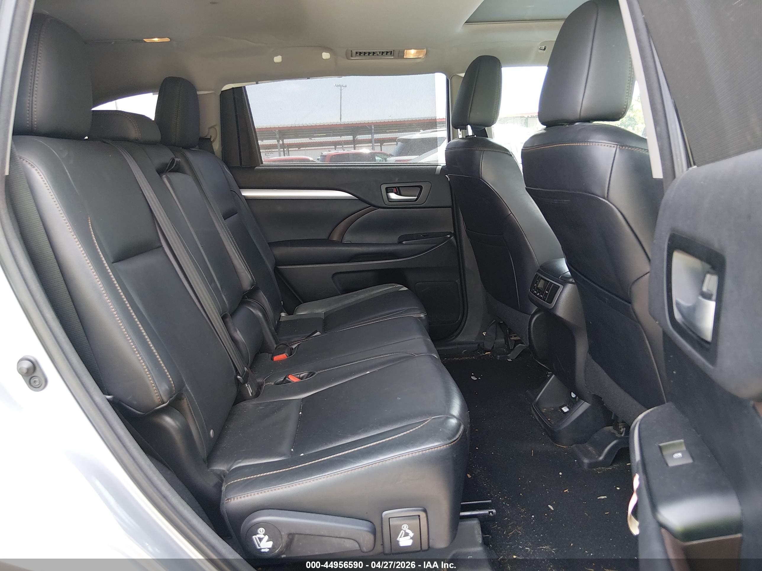 TOYOTA HIGHLANDER image 8