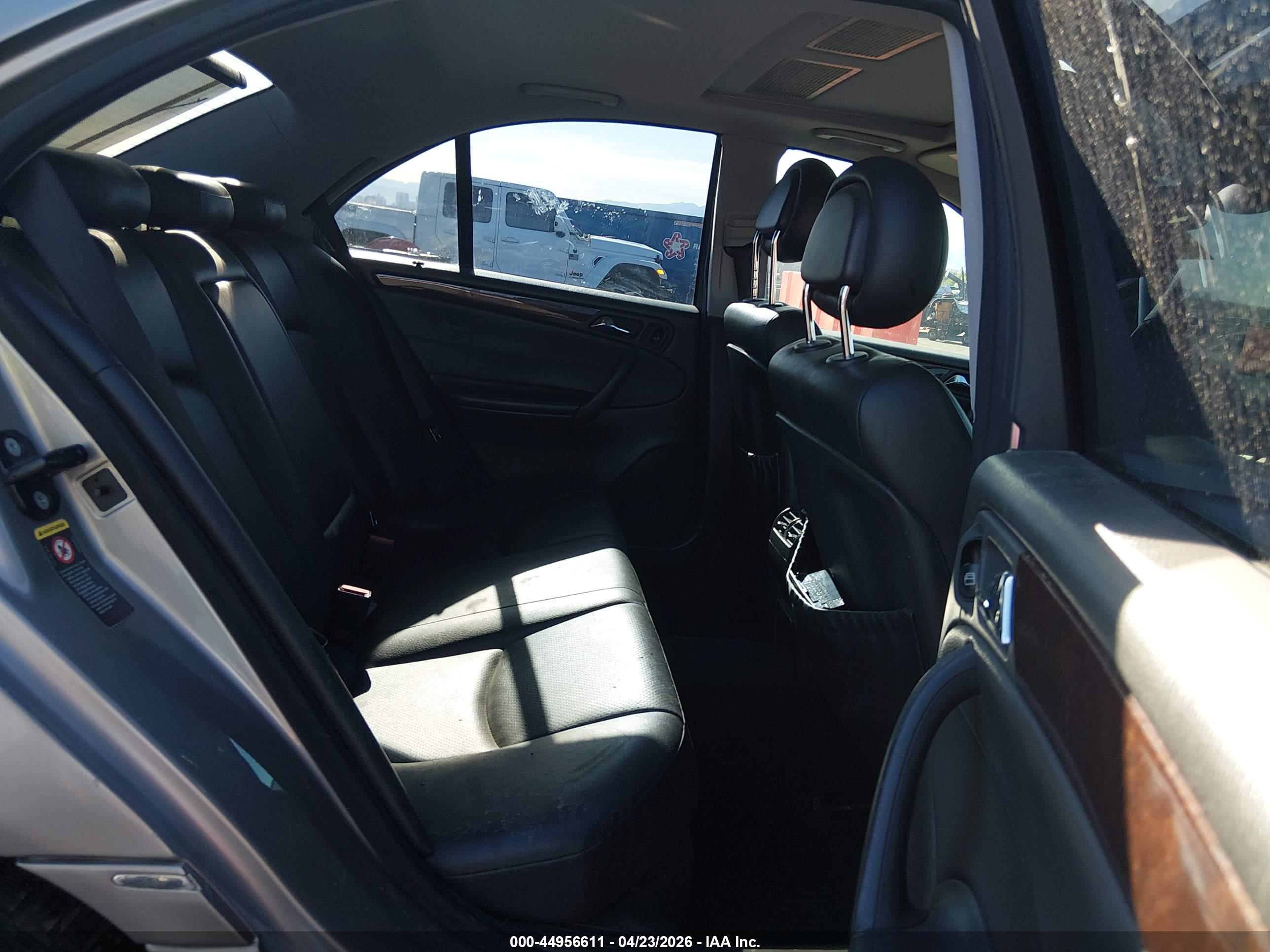 MERCEDES-BENZ C image 8