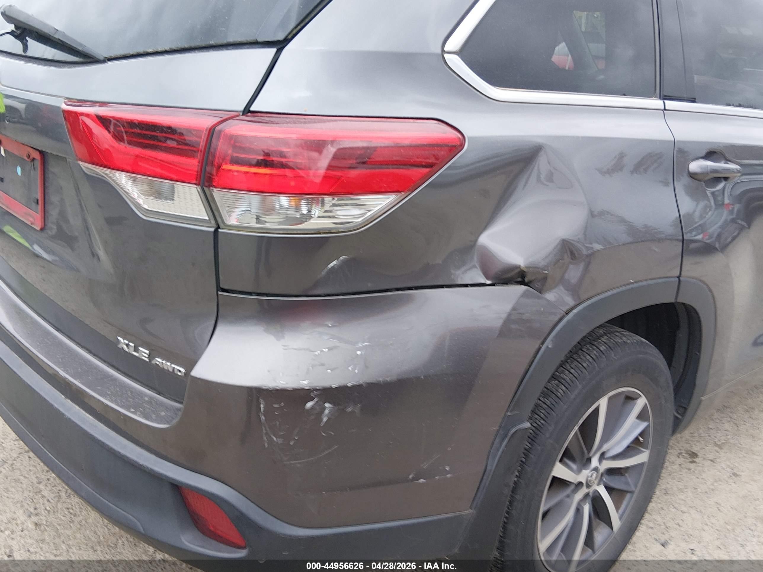 TOYOTA HIGHLANDER image 6