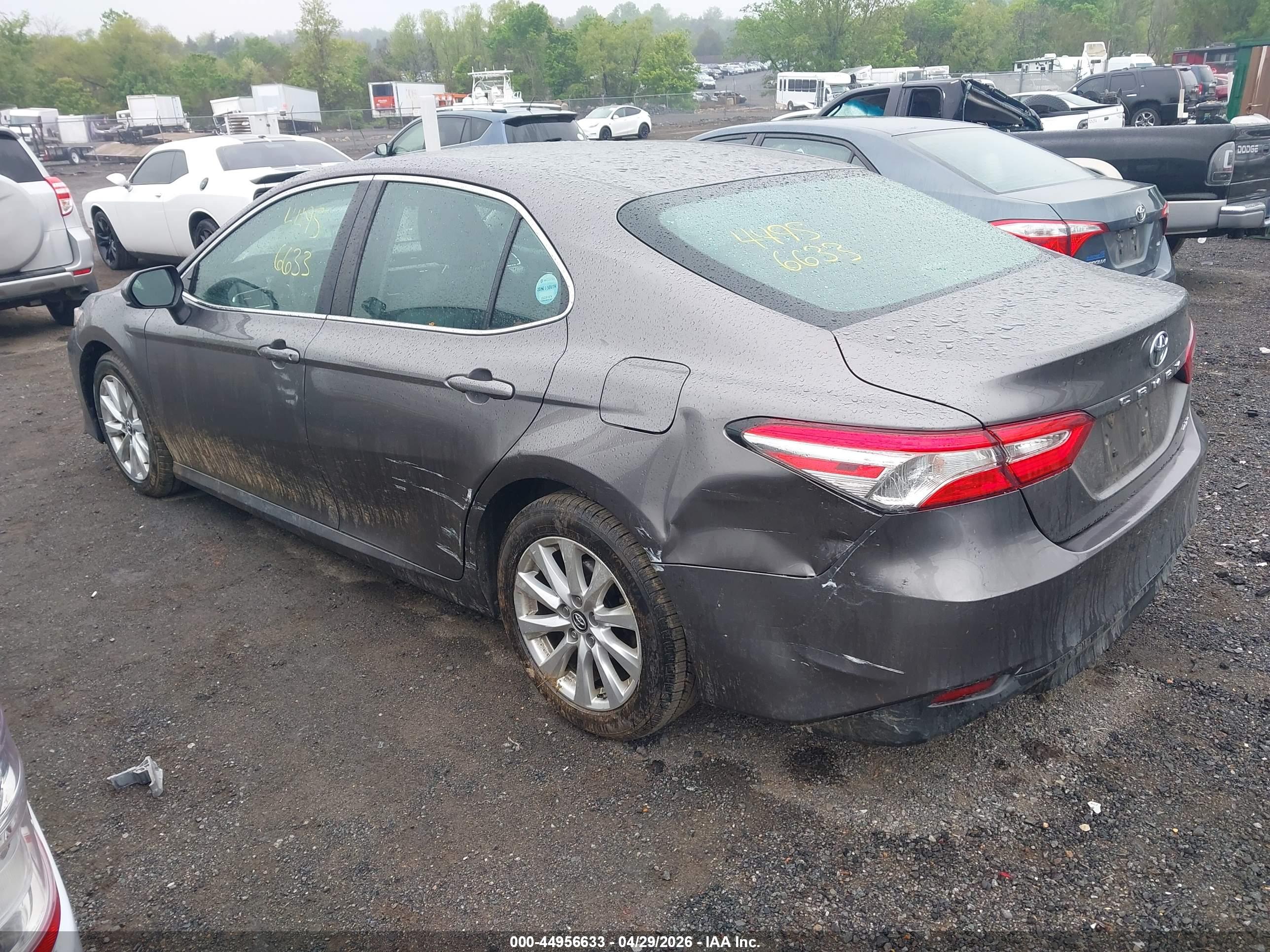 TOYOTA CAMRY image 3