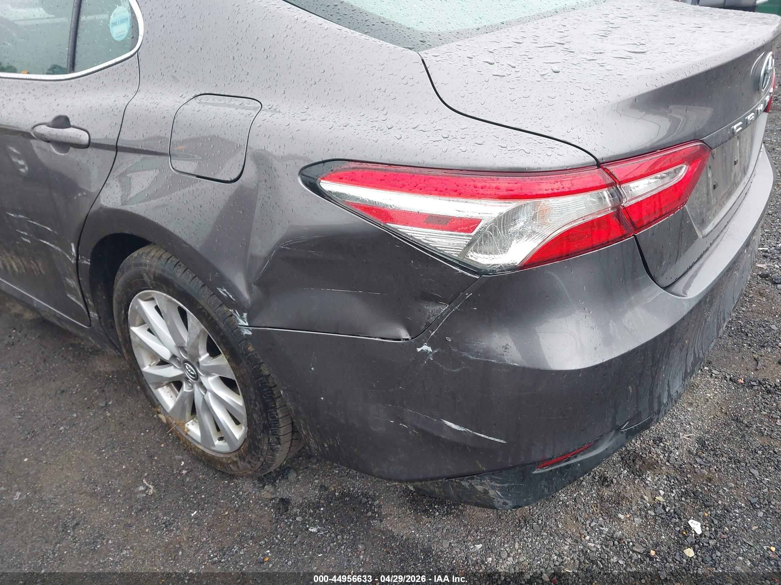TOYOTA CAMRY image 6