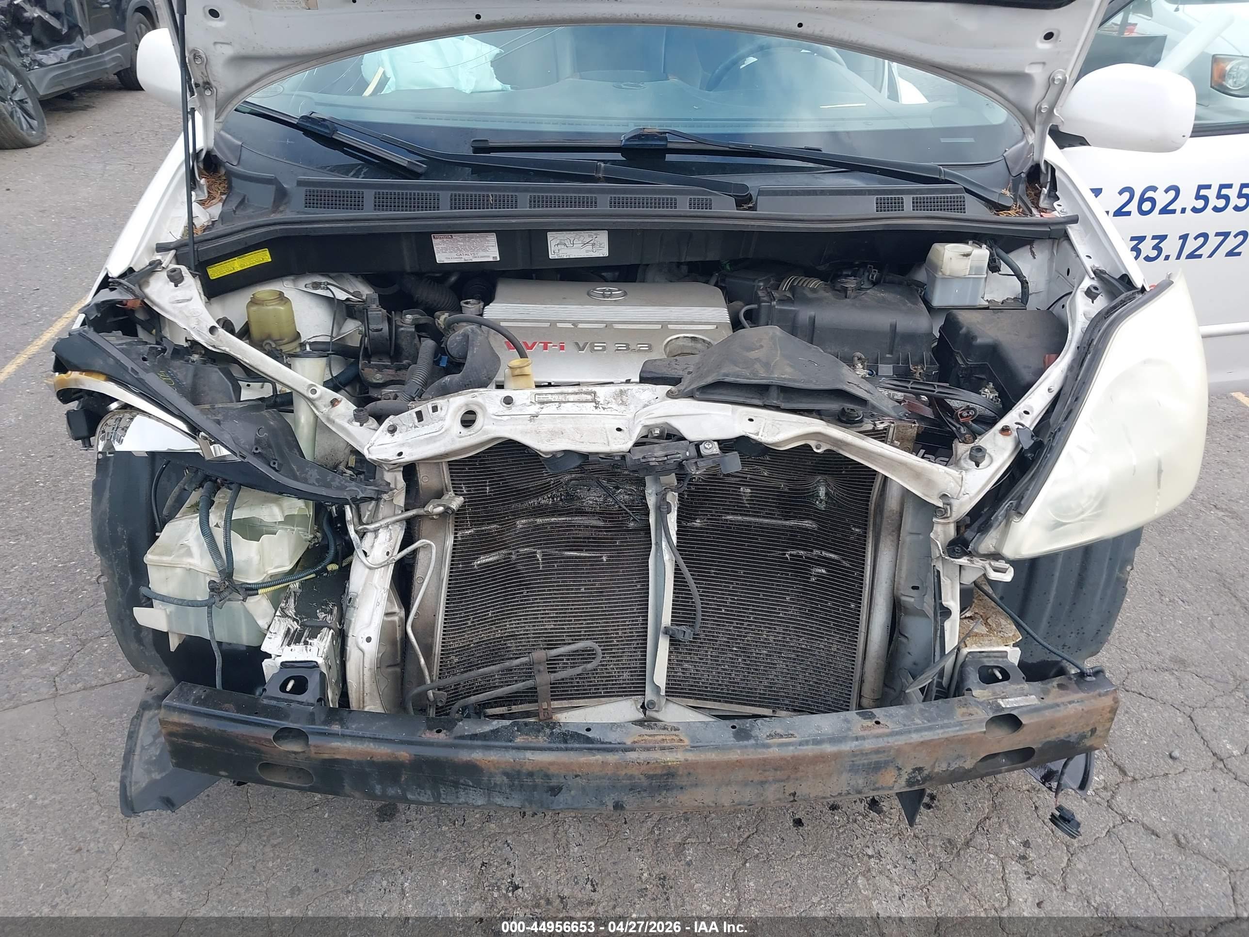TOYOTA SIENNA image 10