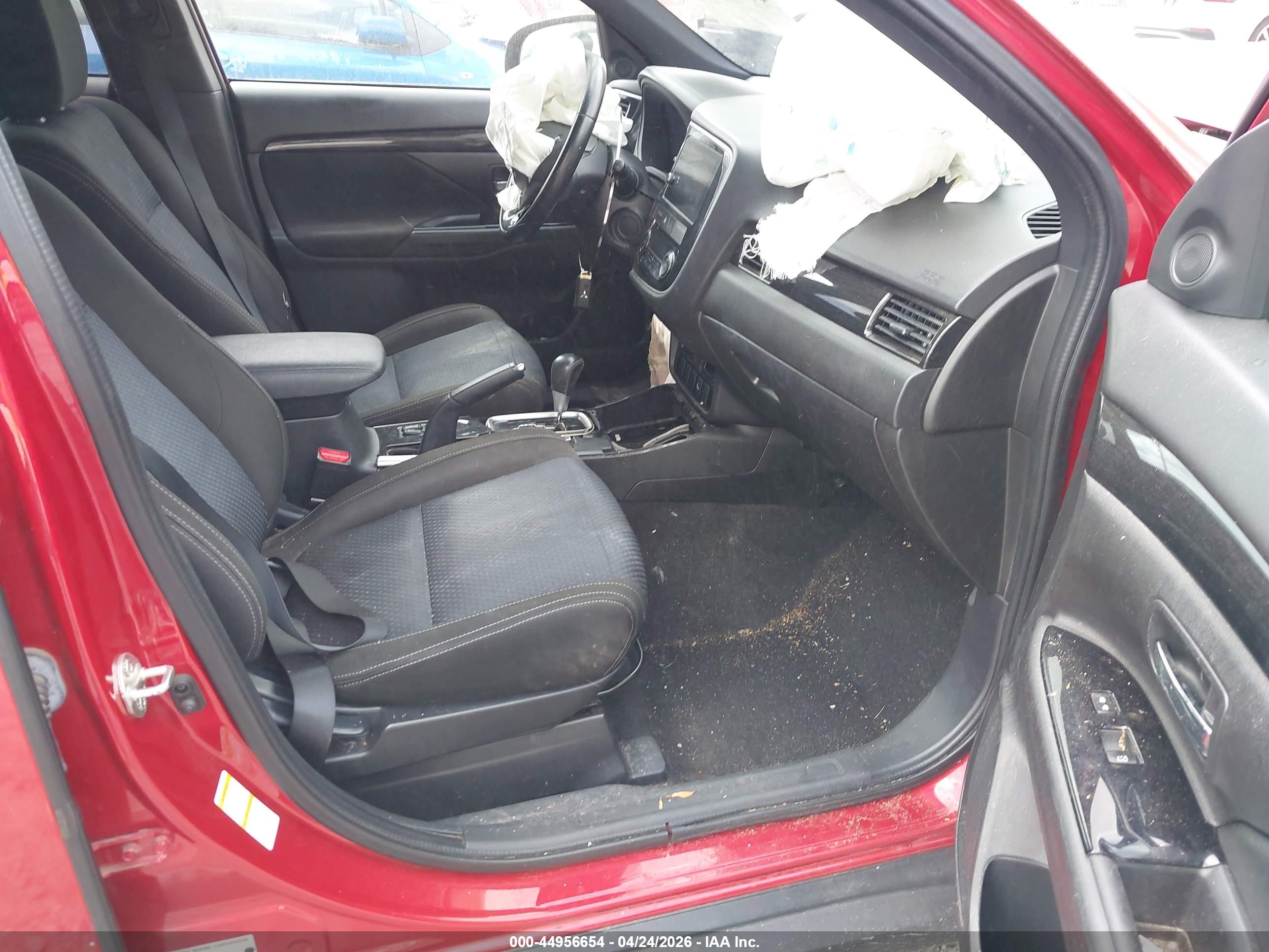 MITSUBISHI OUTLANDER image 5