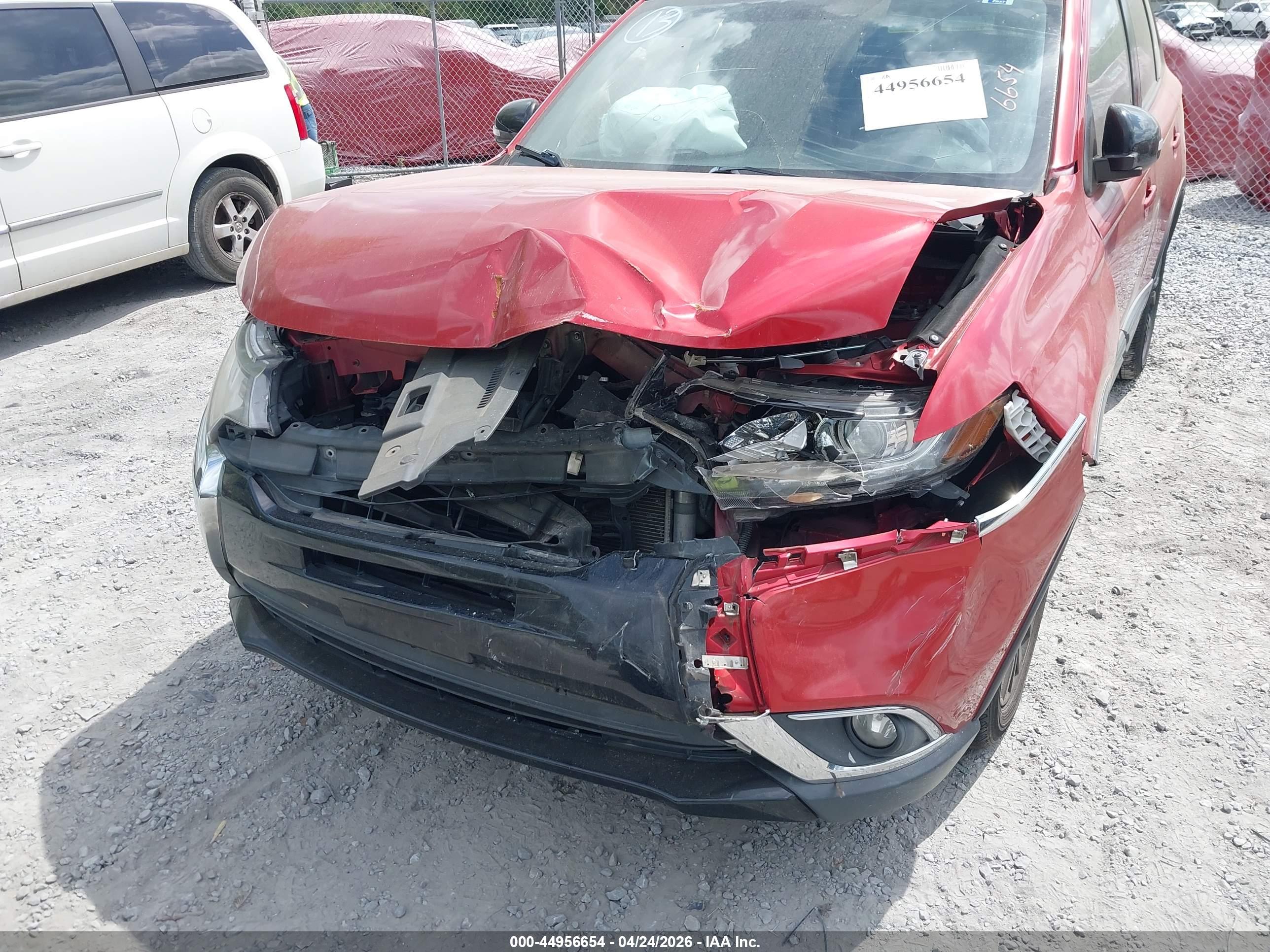 MITSUBISHI OUTLANDER image 6