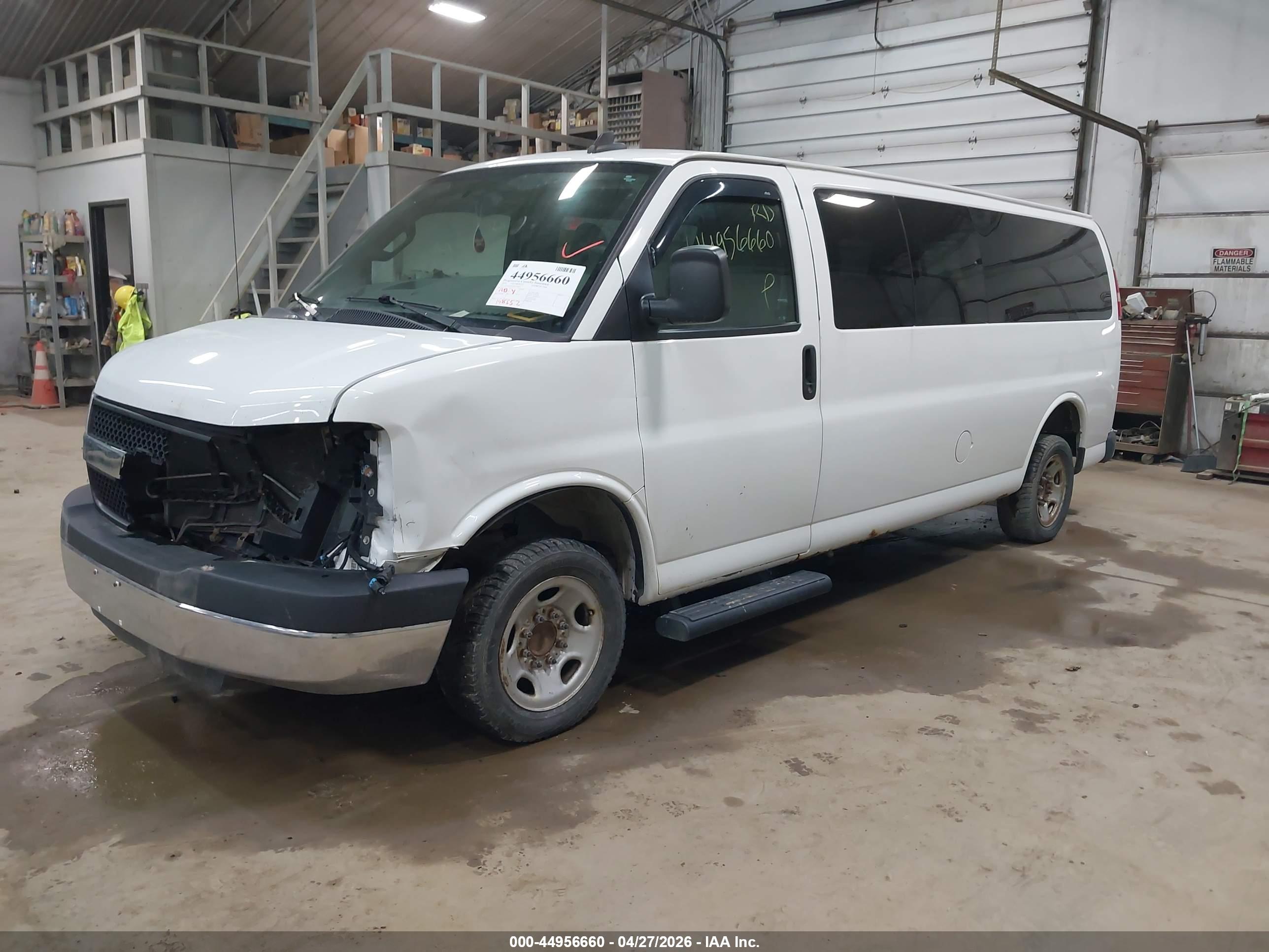 CHEVROLET EXPRESS image 2