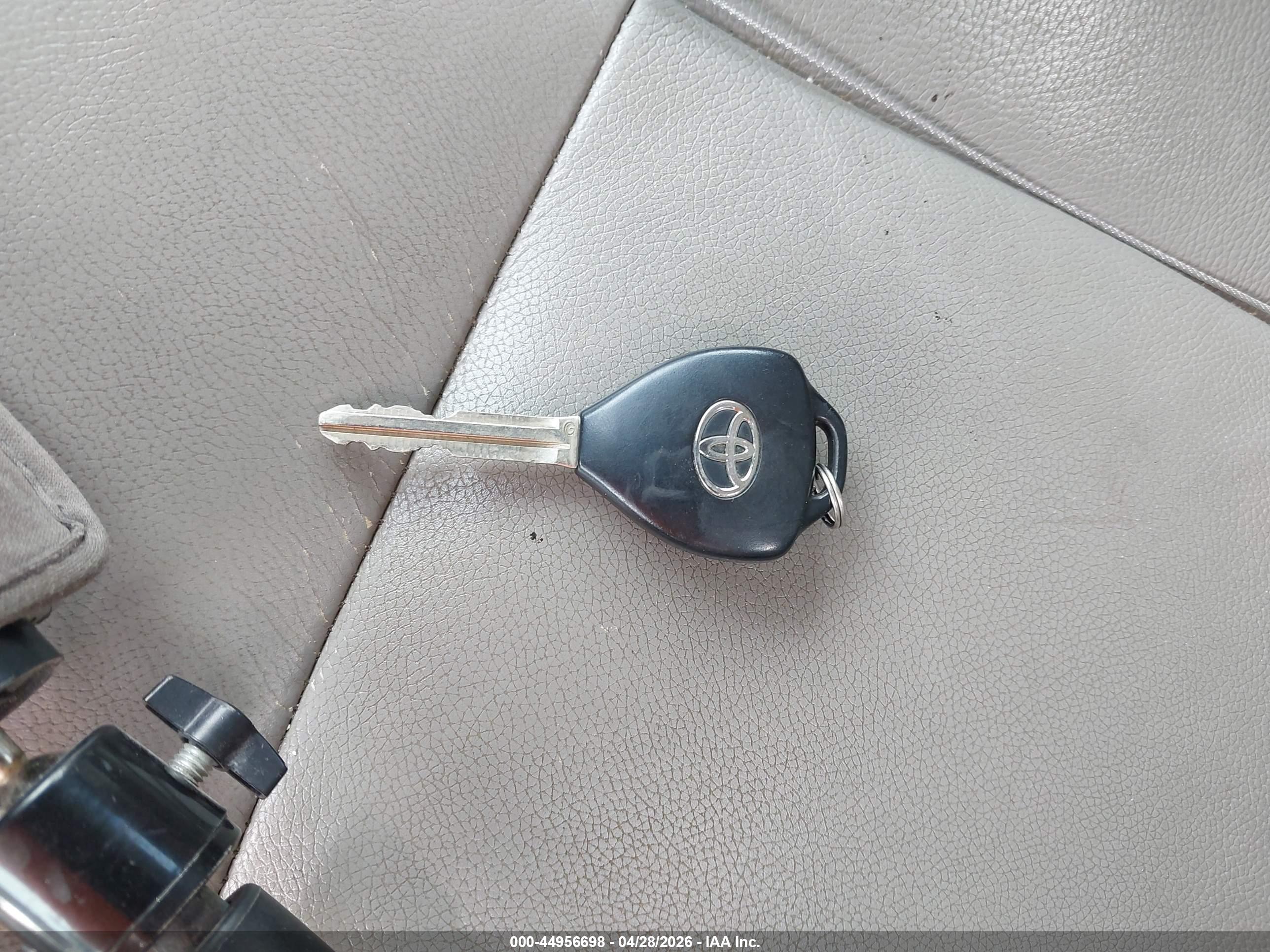 TOYOTA COROLLA image 11