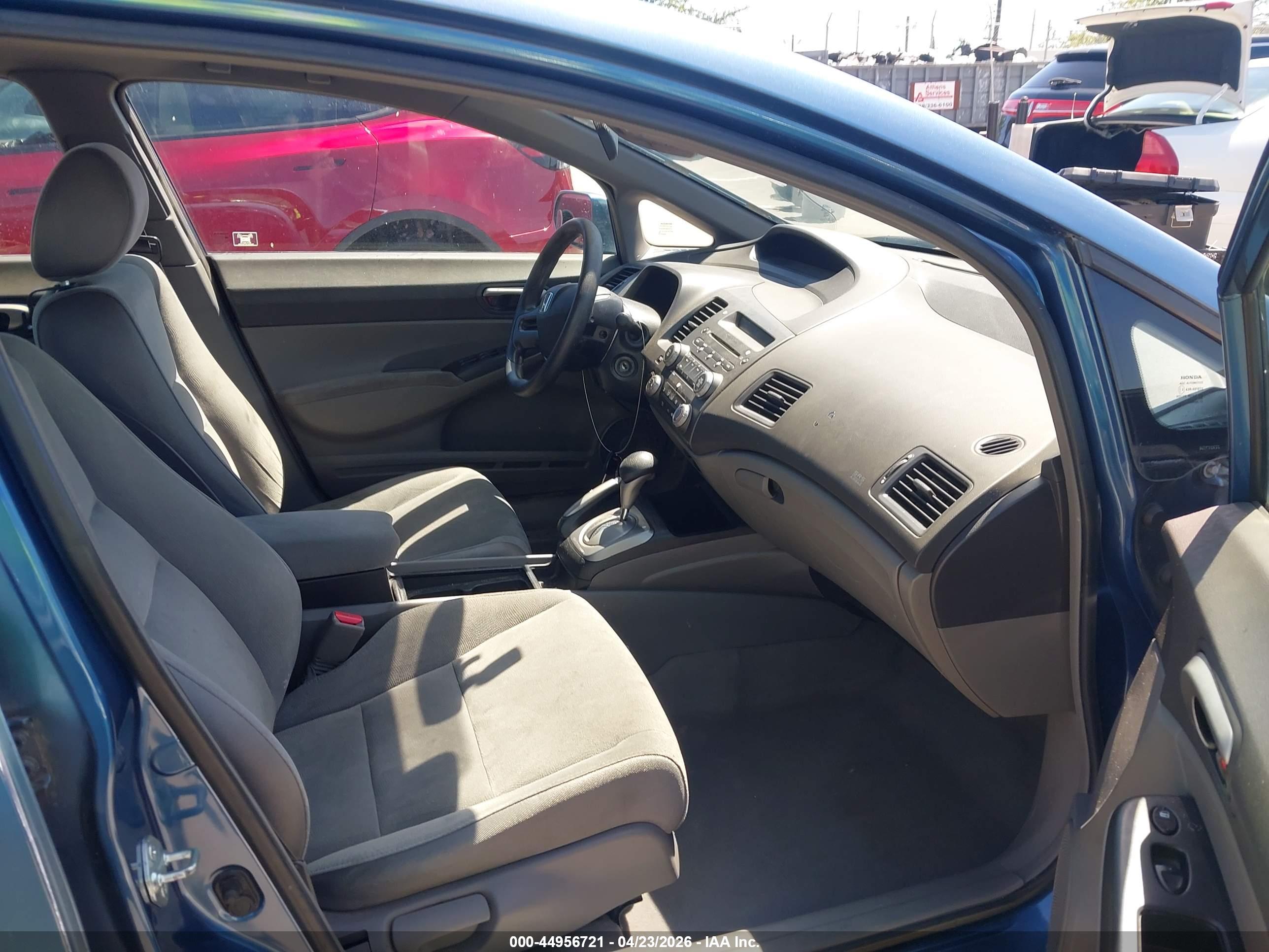 HONDA CIVIC image 5