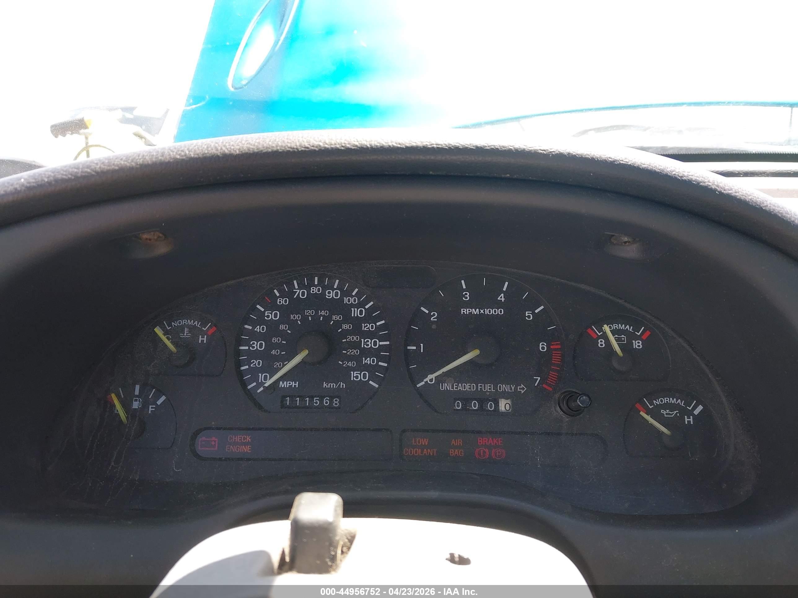 FORD MUSTANG image 7