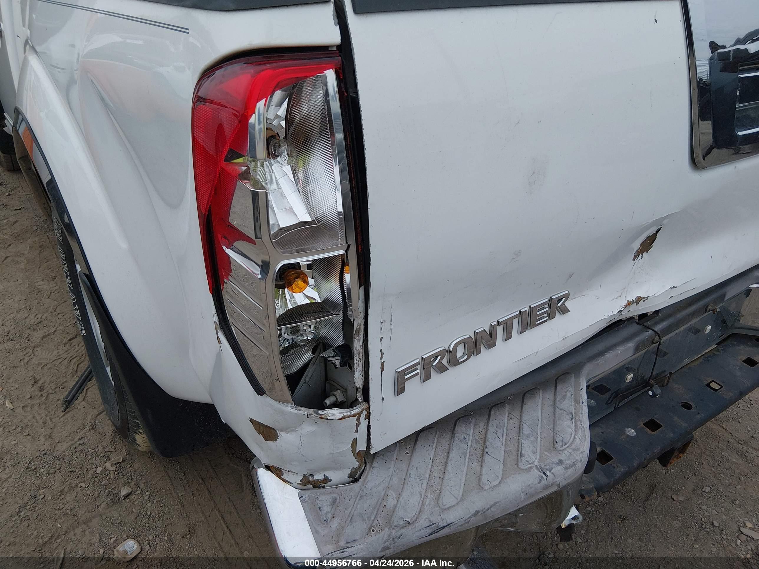 NISSAN FRONTIER image 6