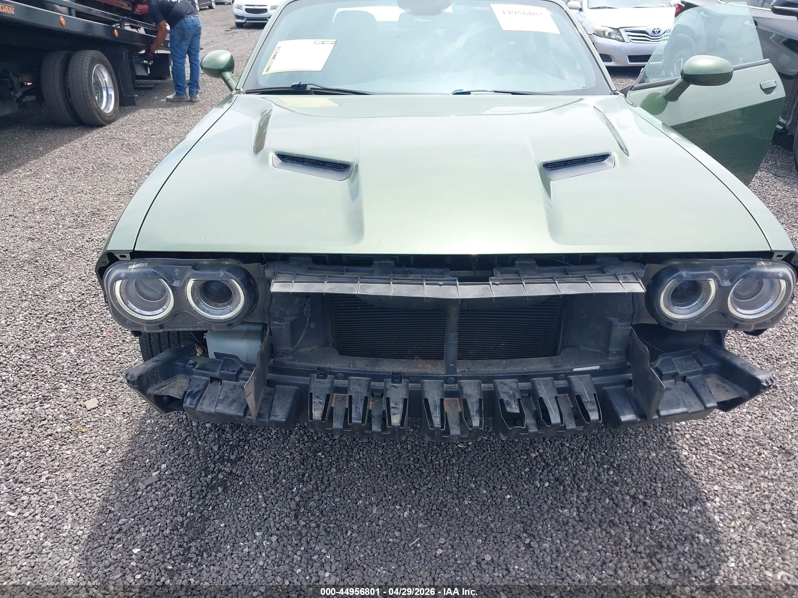 DODGE CHALLENGER image 6