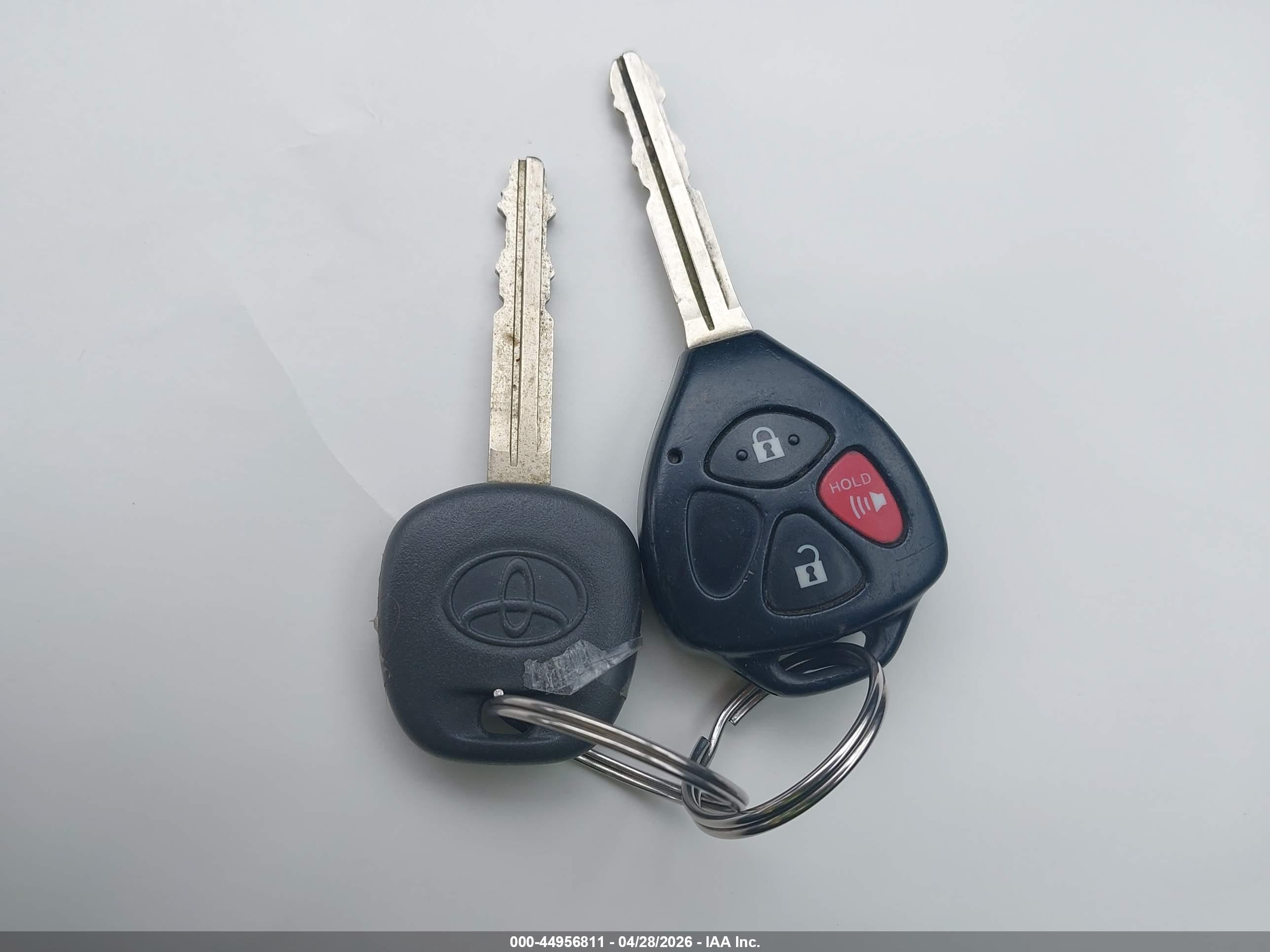 TOYOTA YARIS image 11