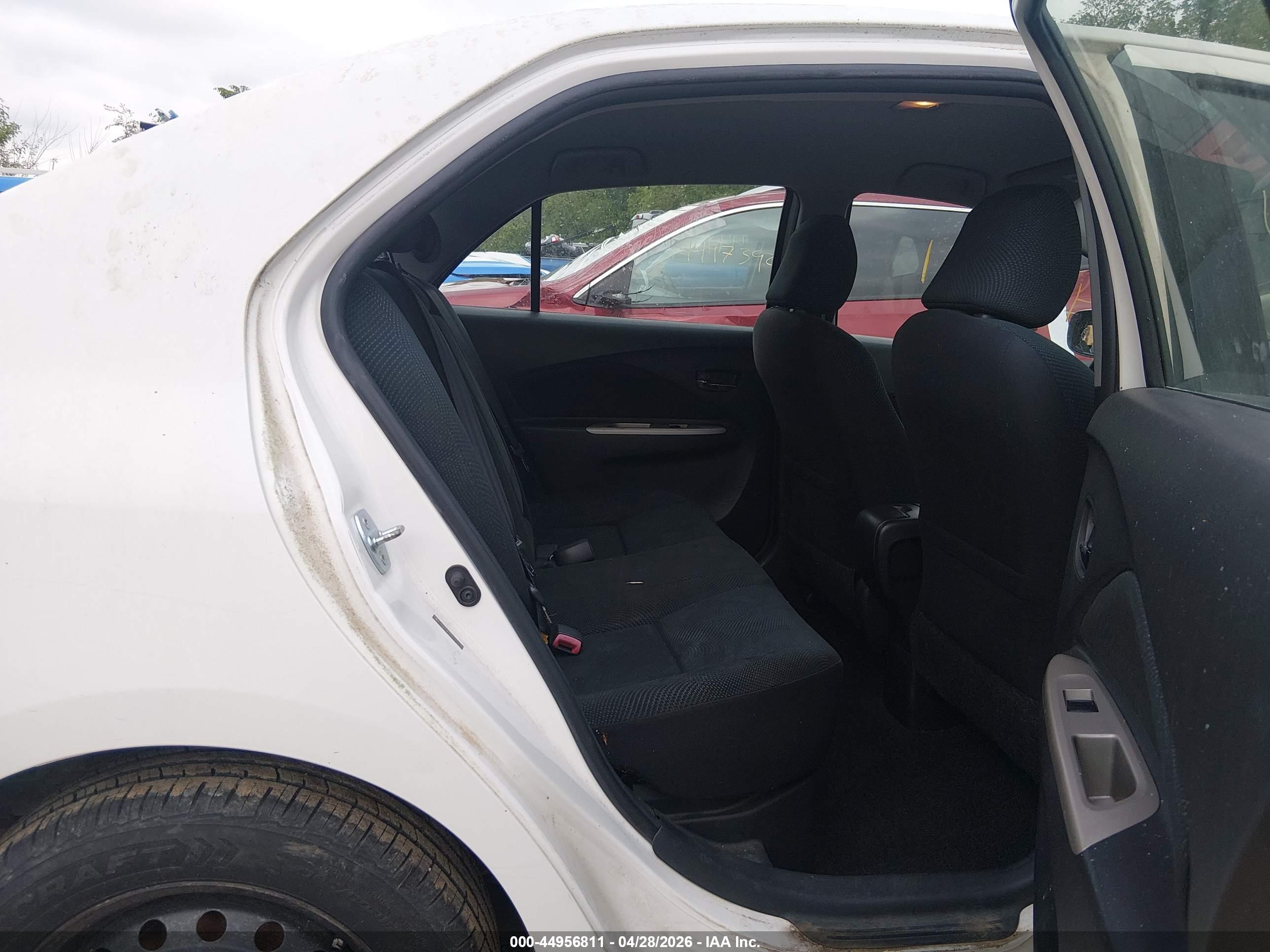 TOYOTA YARIS image 8