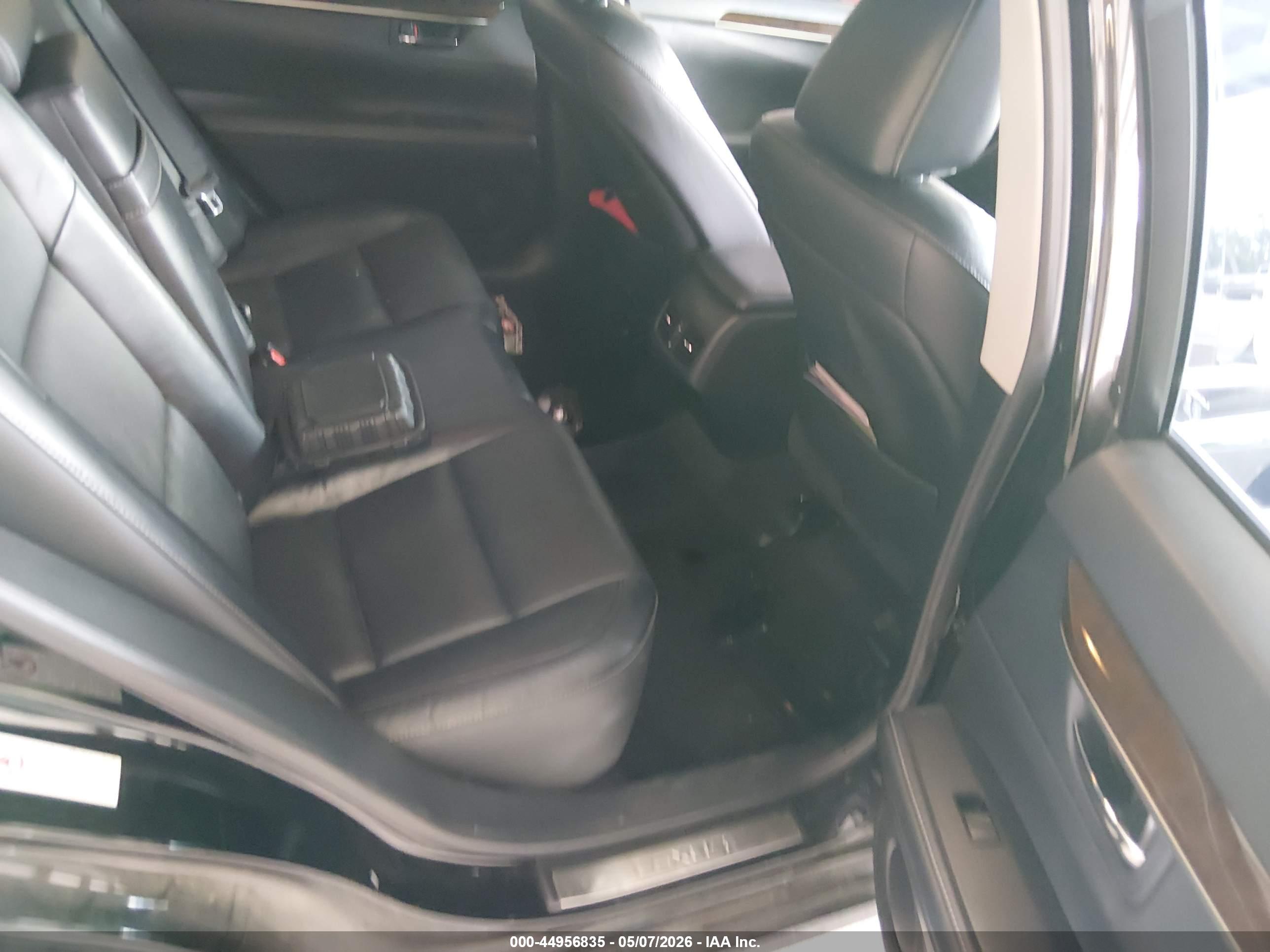 LEXUS ES image 8