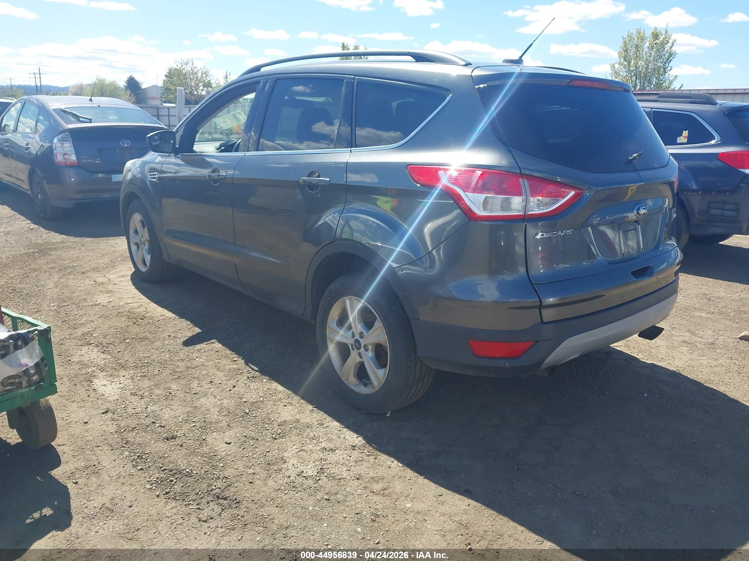FORD ESCAPE image 3