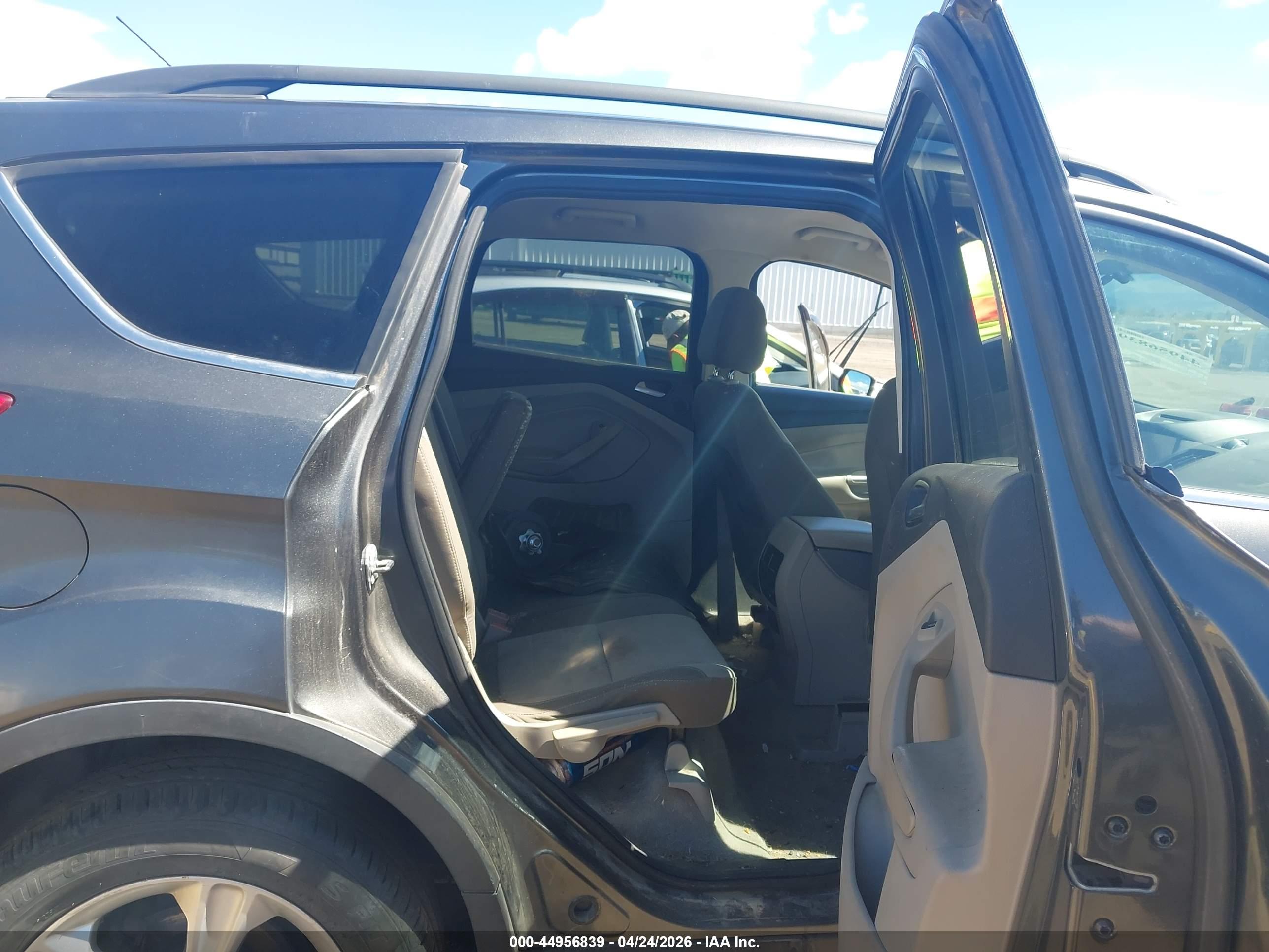 FORD ESCAPE image 8