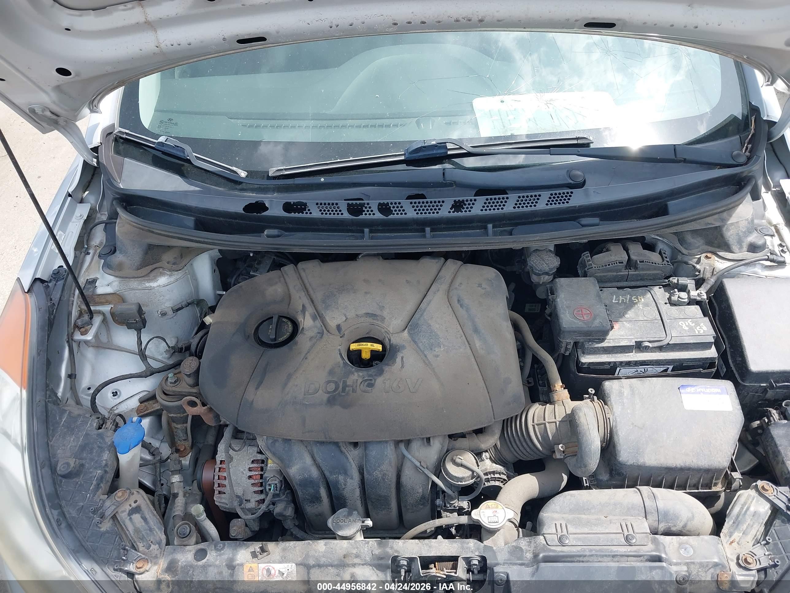 HYUNDAI ELANTRA image 10