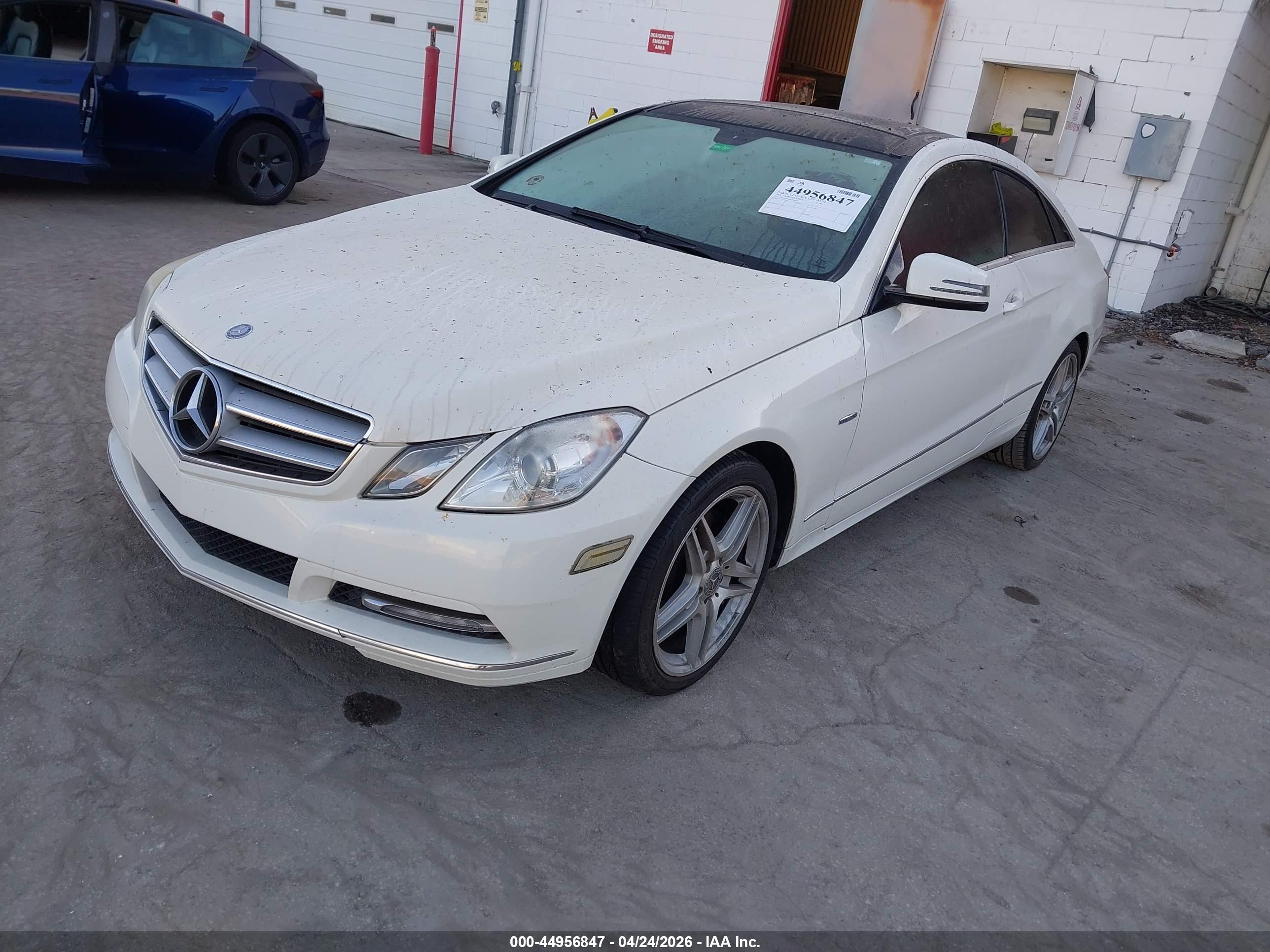 MERCEDES-BENZ E image 2