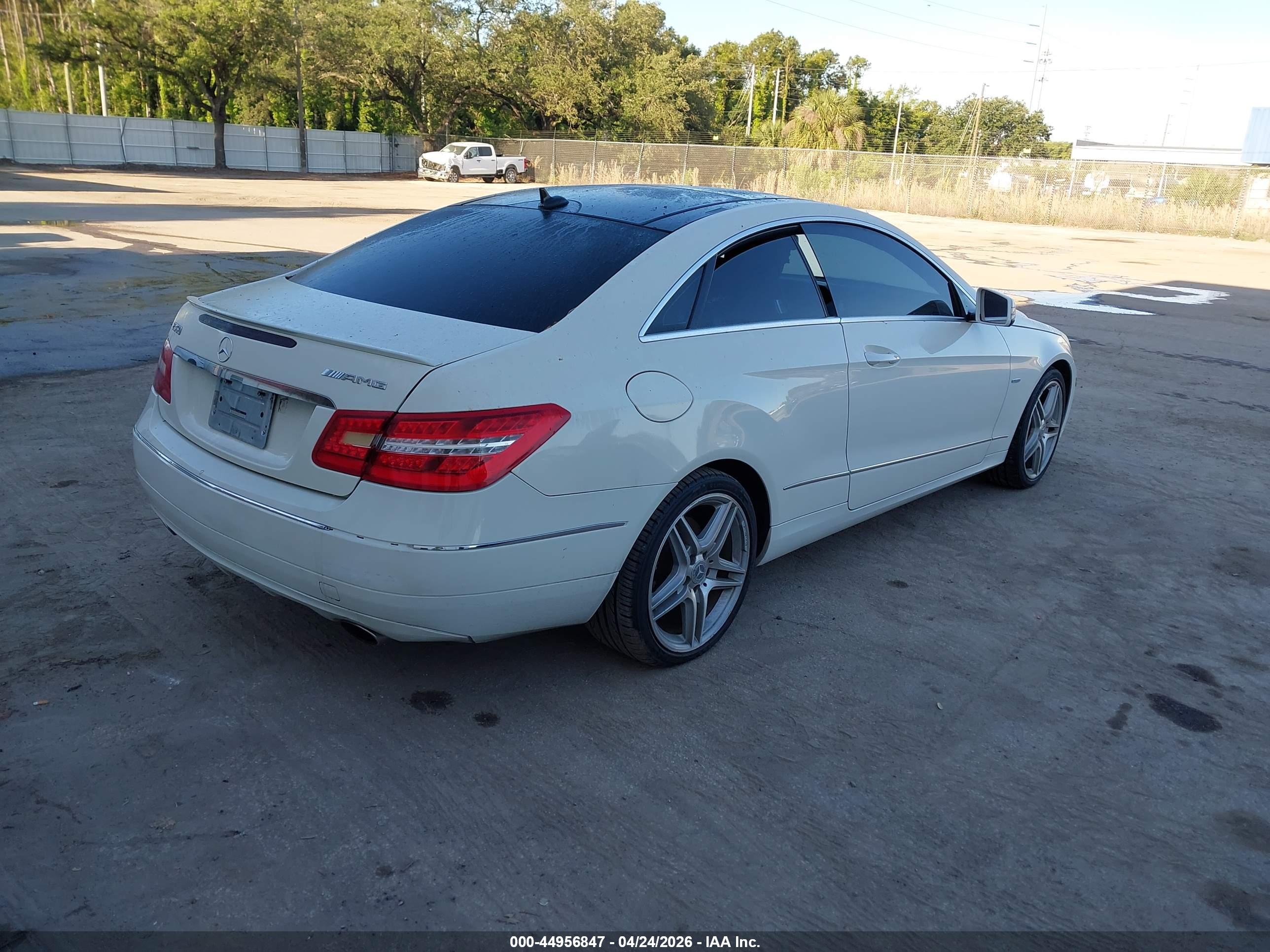 MERCEDES-BENZ E image 4