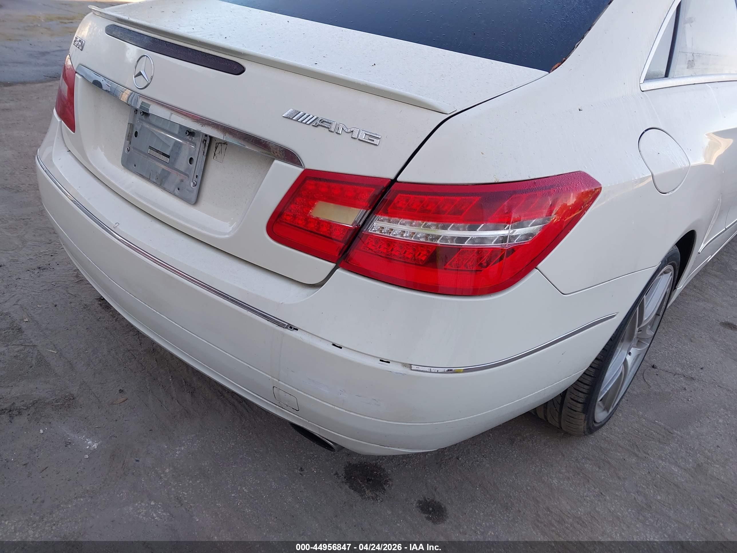 MERCEDES-BENZ E image 6