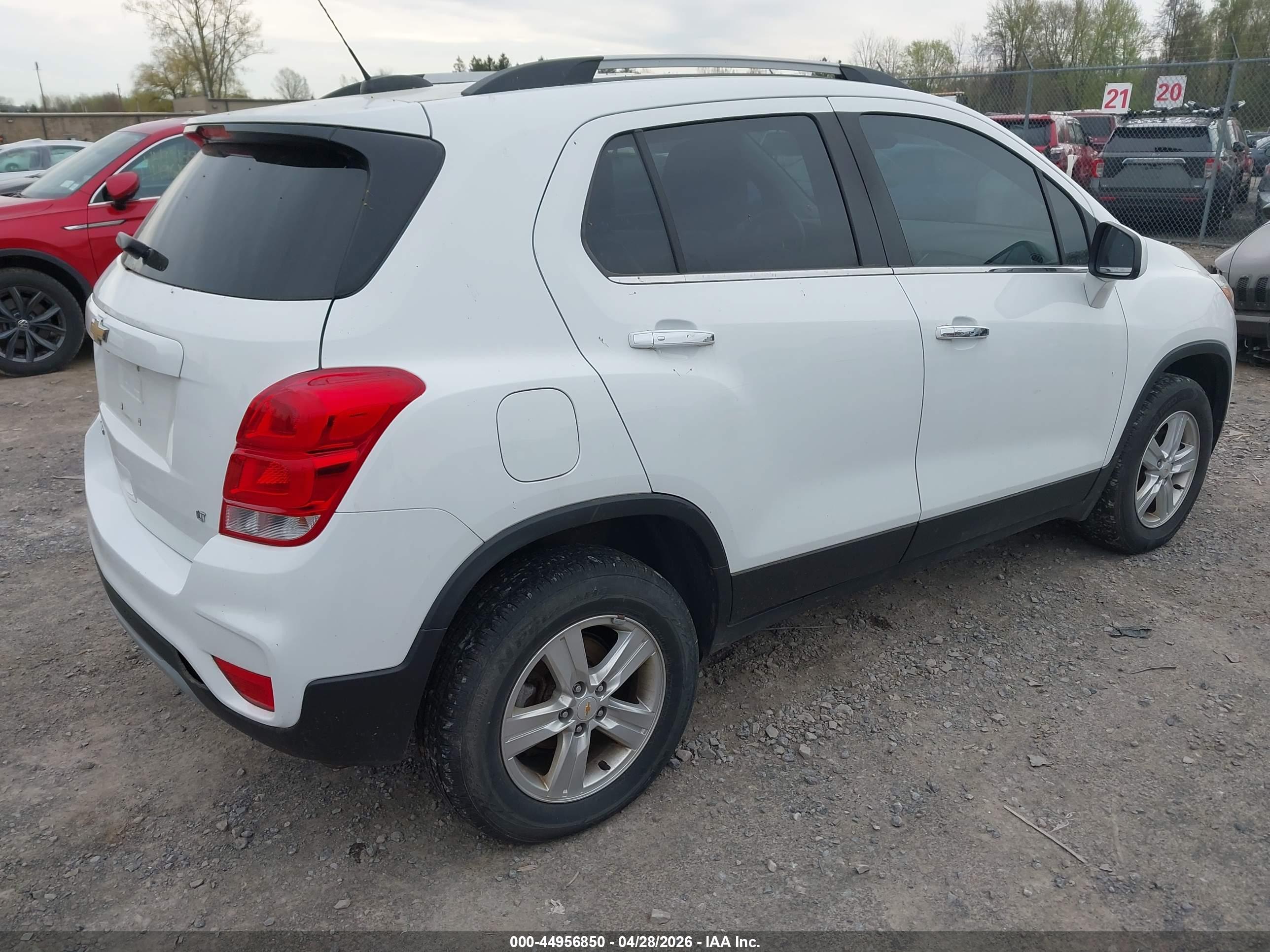 CHEVROLET TRAX image 4