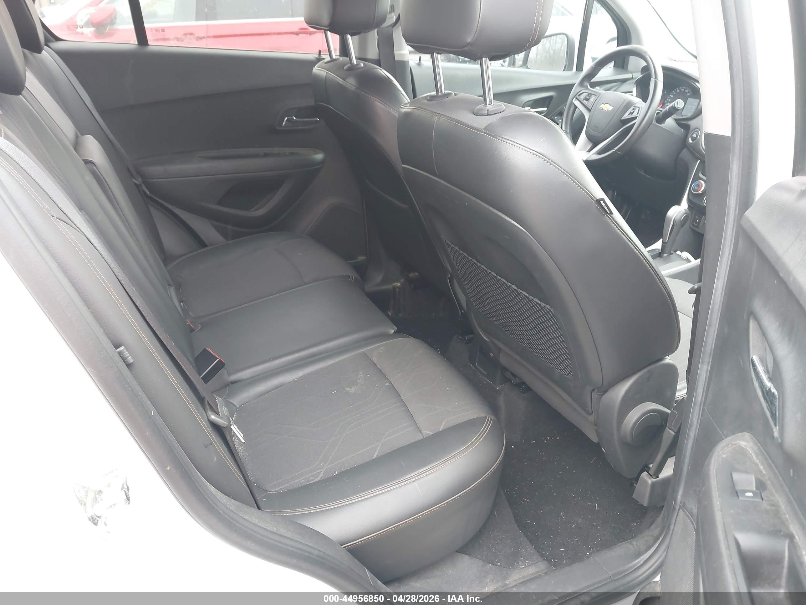 CHEVROLET TRAX image 8