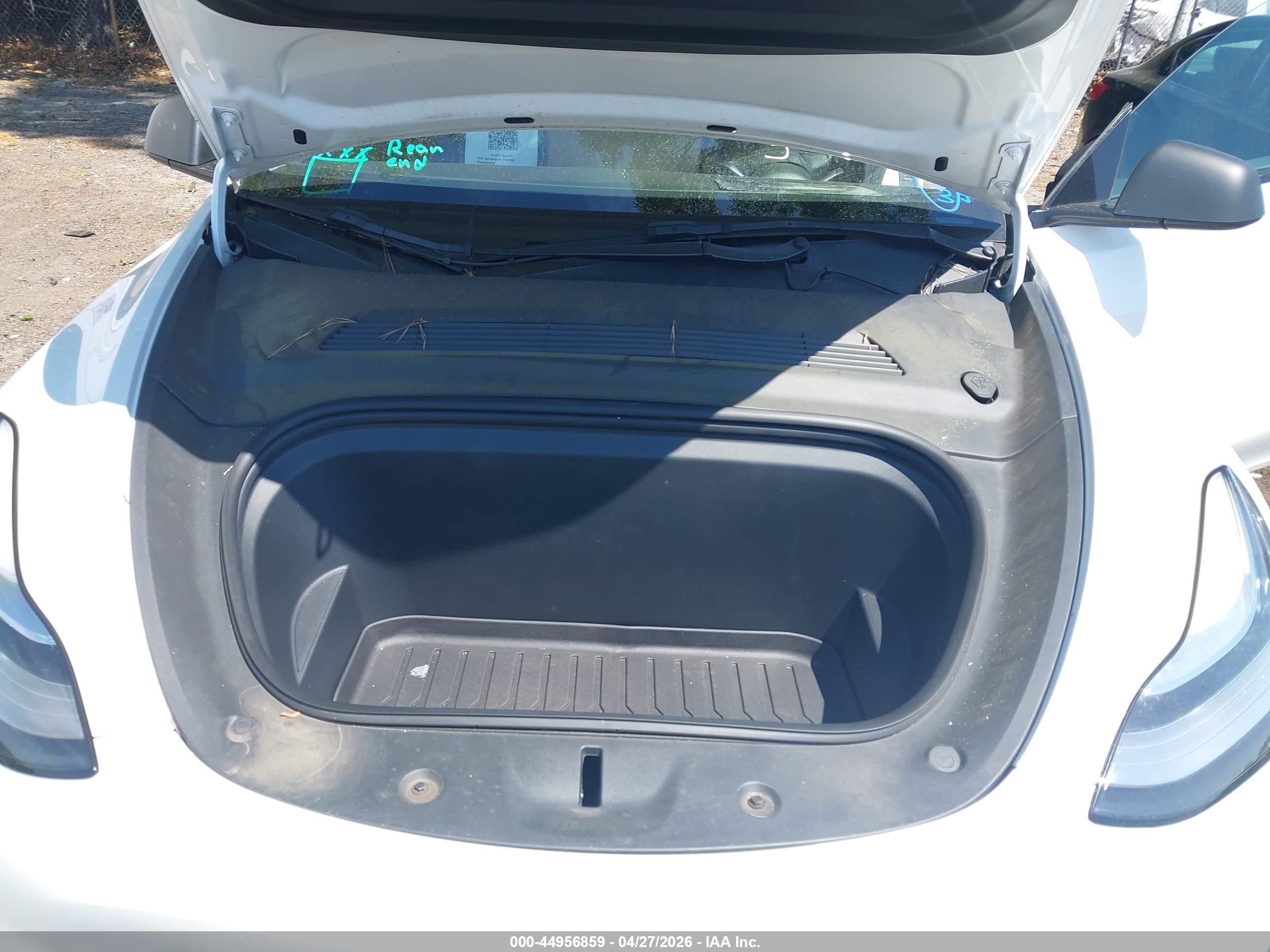 TESLA MODEL image 10