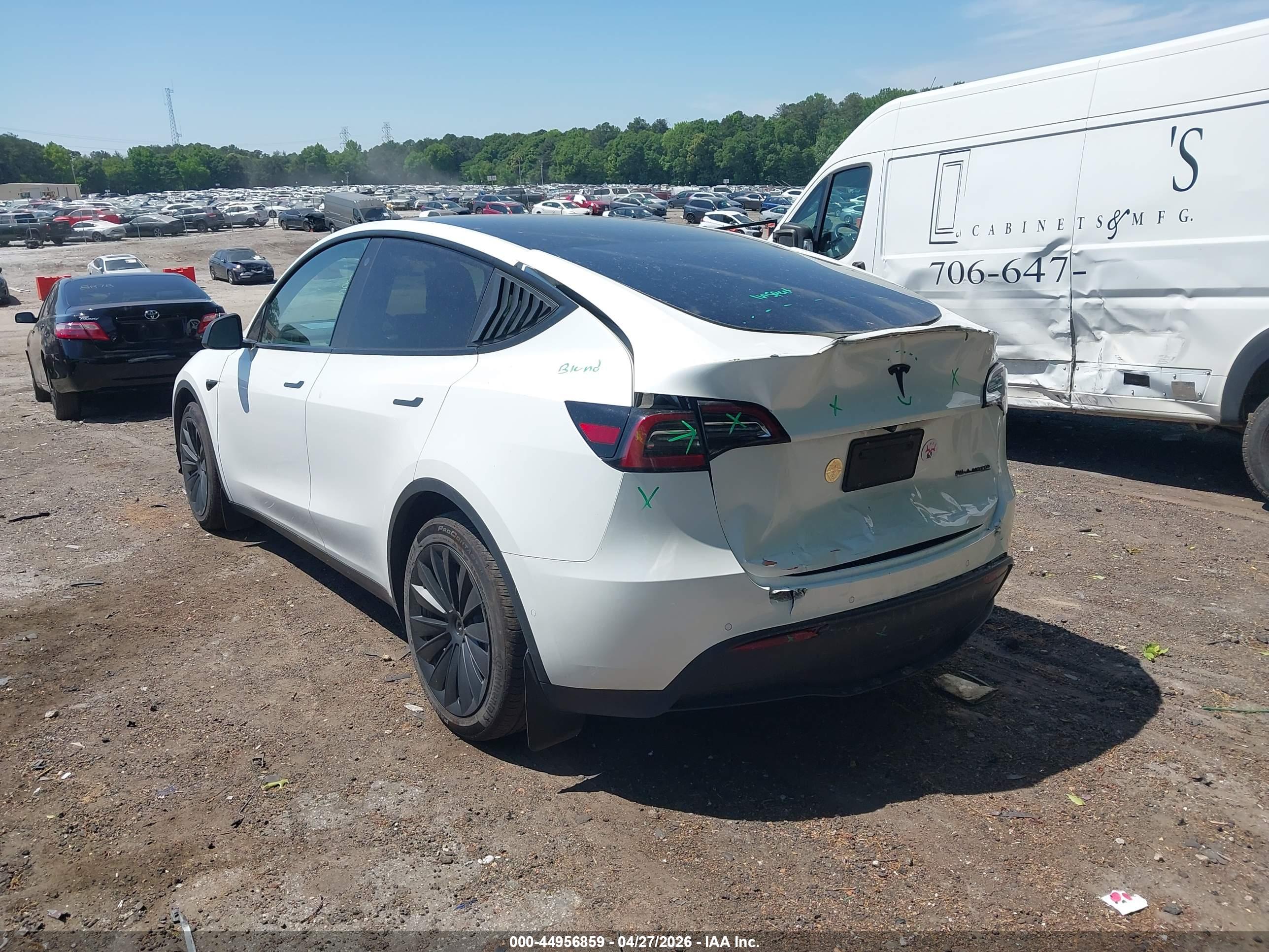 TESLA MODEL image 3