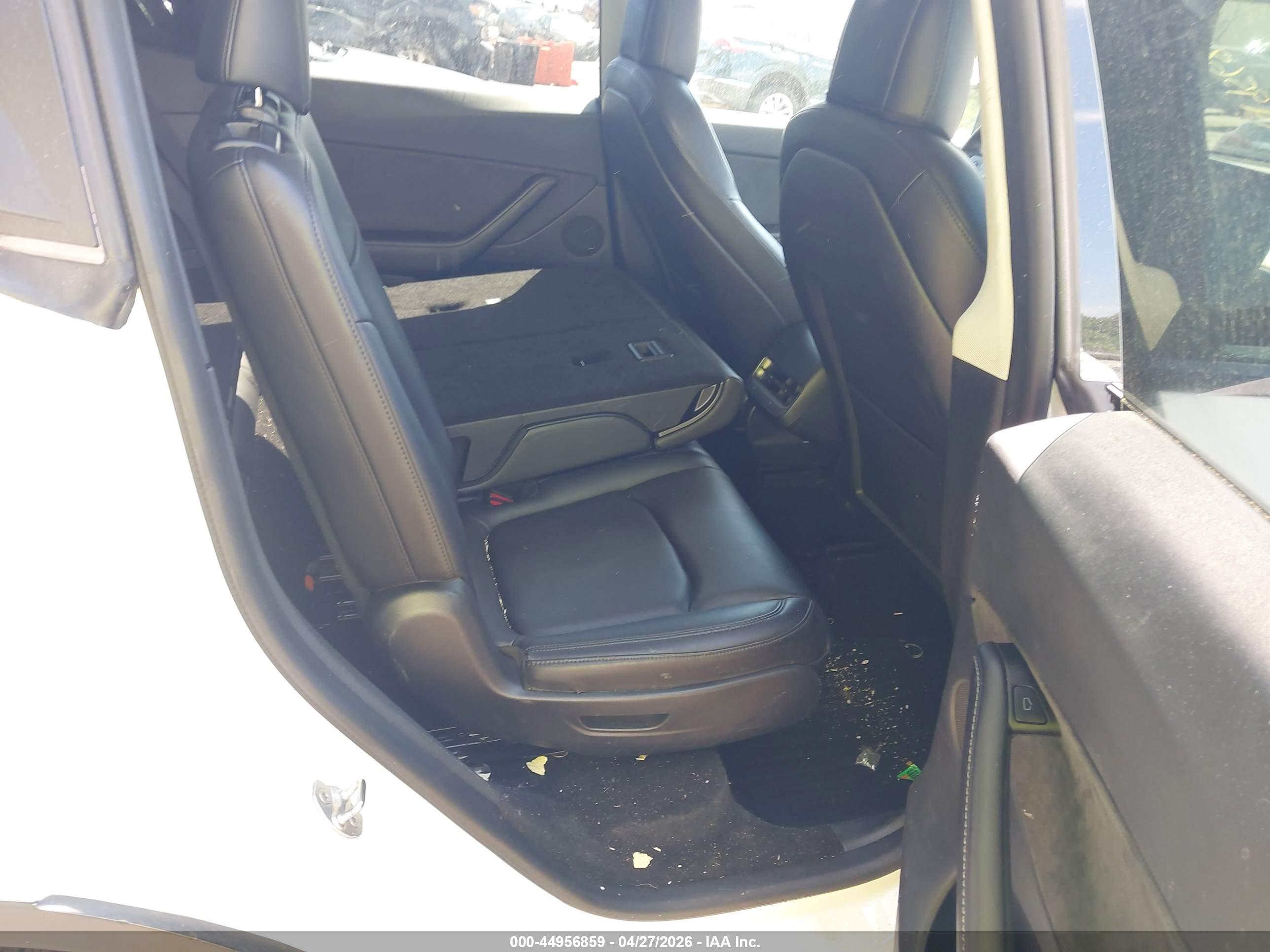 TESLA MODEL image 8