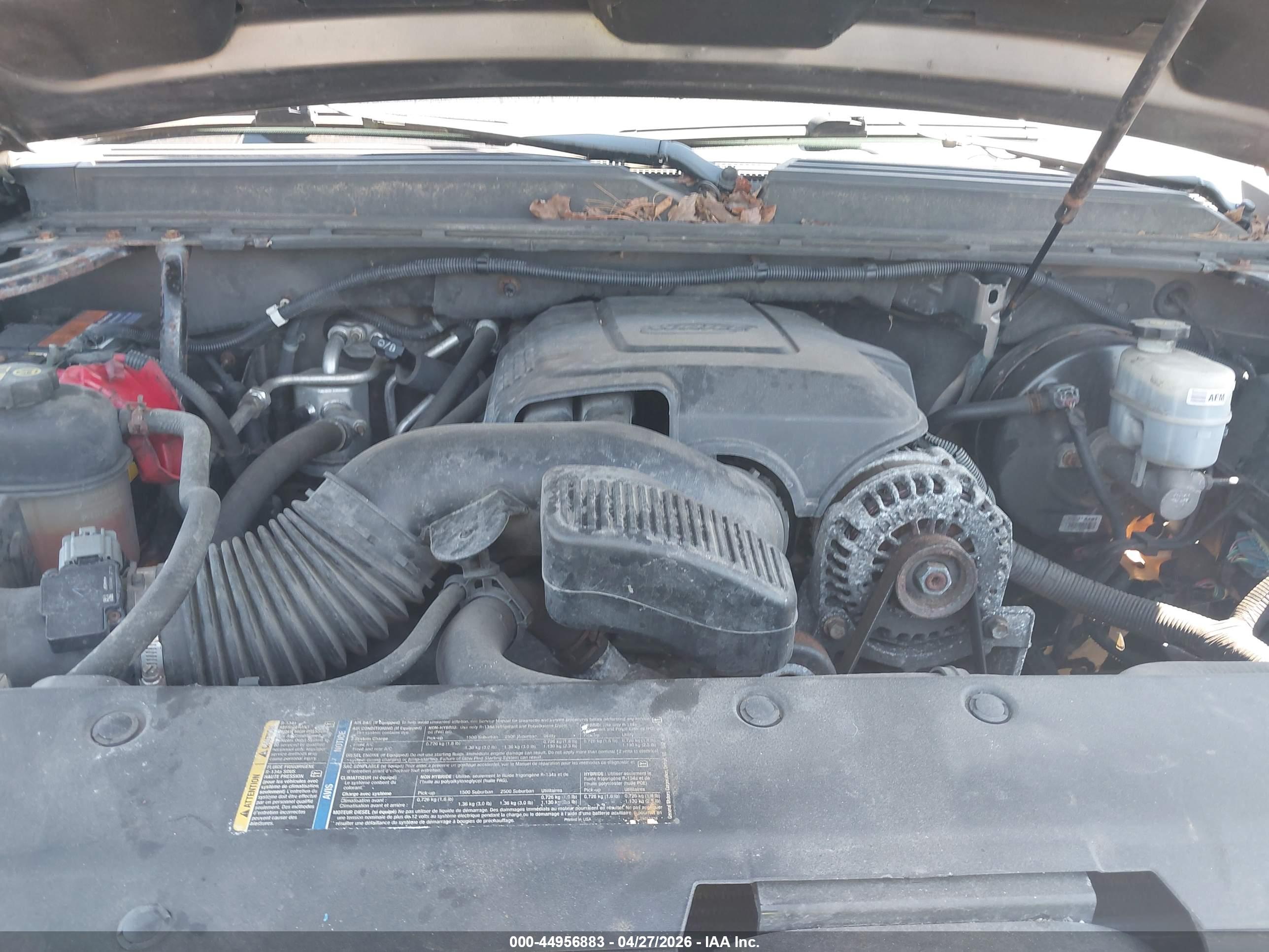 CHEVROLET SUBURBAN image 10