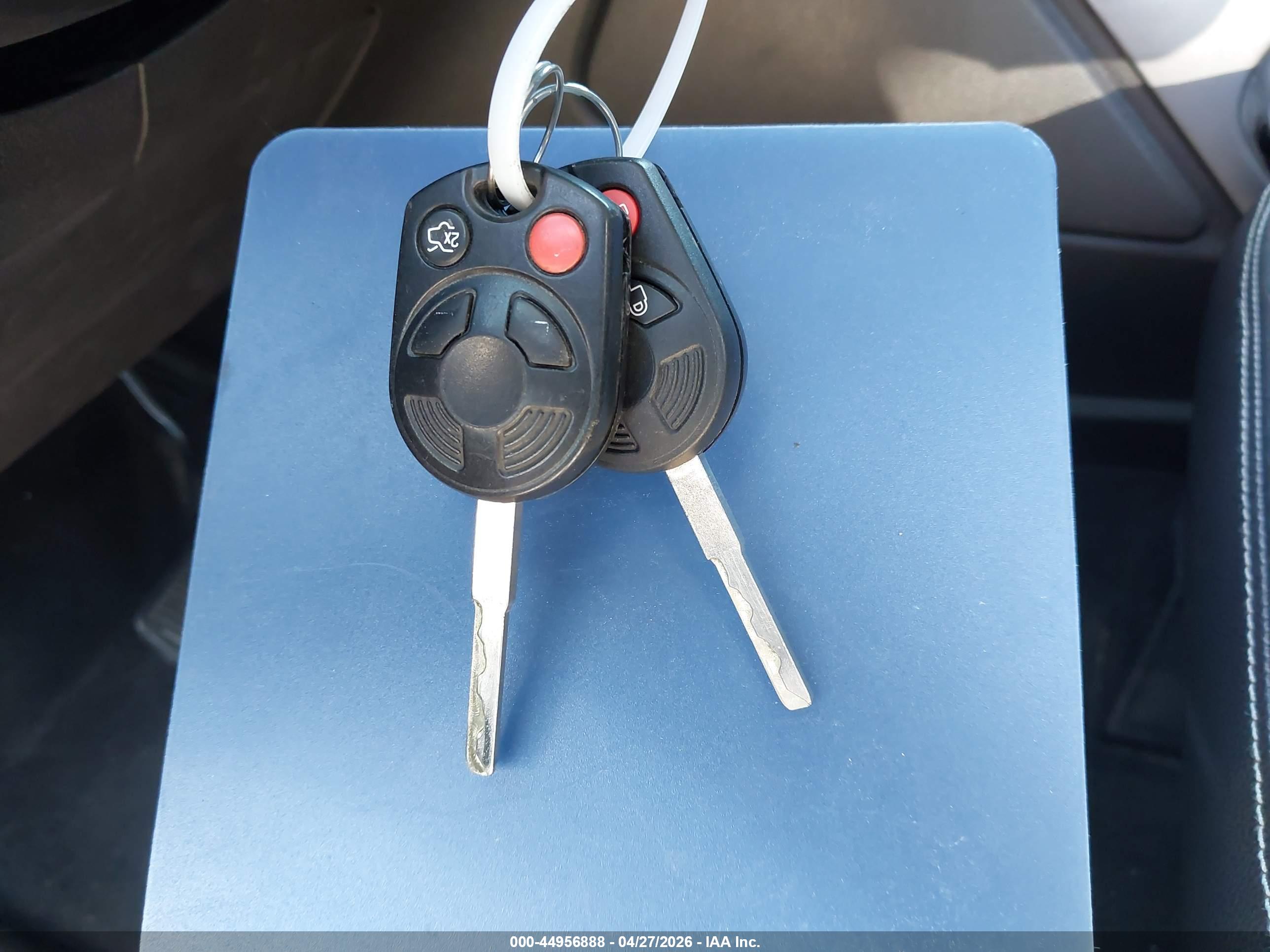 FORD ESCAPE image 11