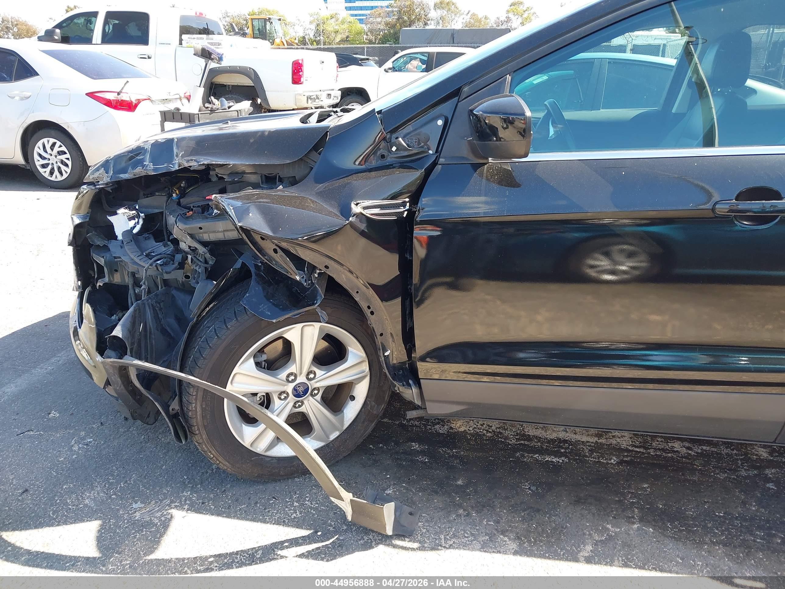 FORD ESCAPE image 6