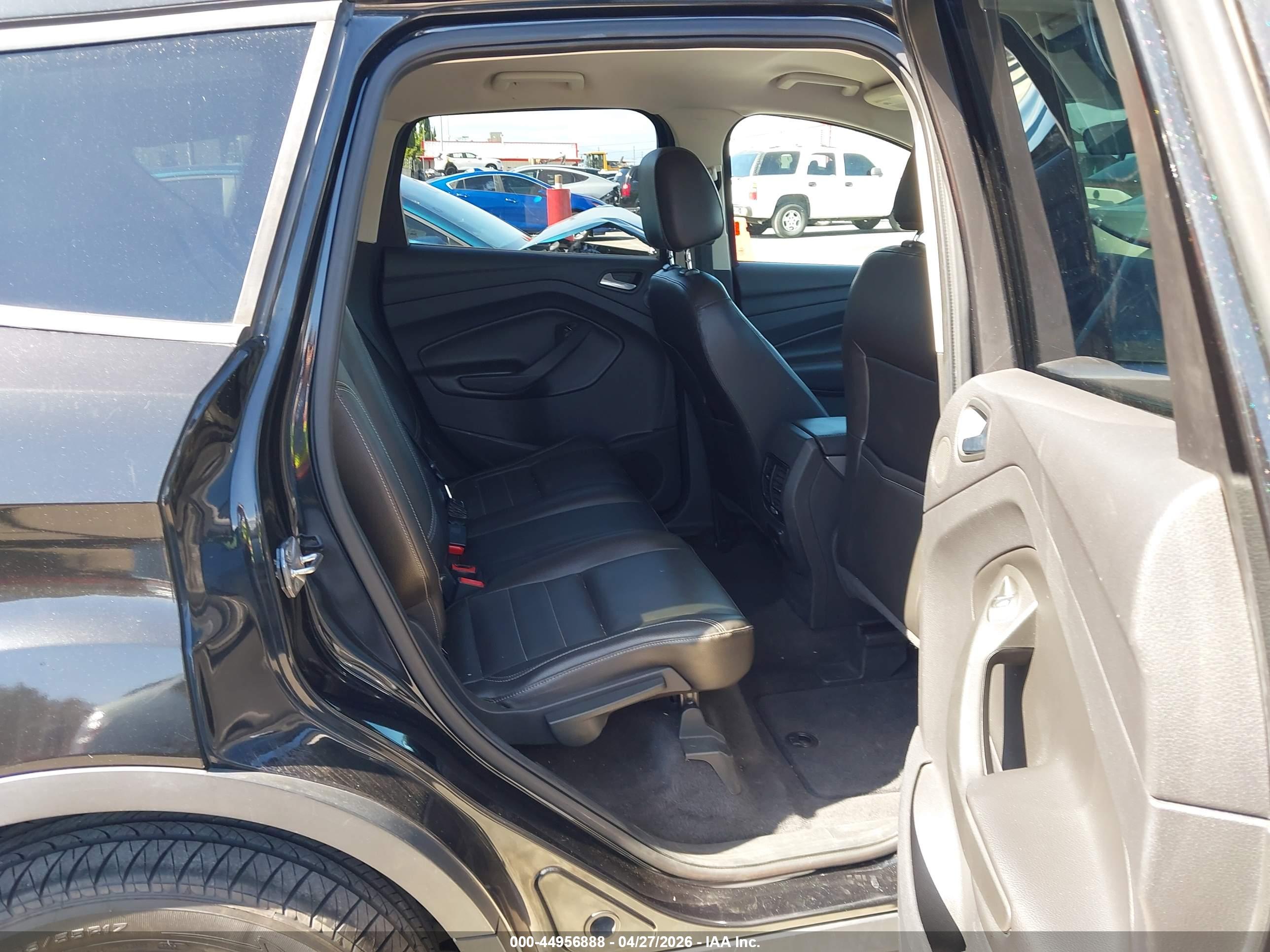 FORD ESCAPE image 8