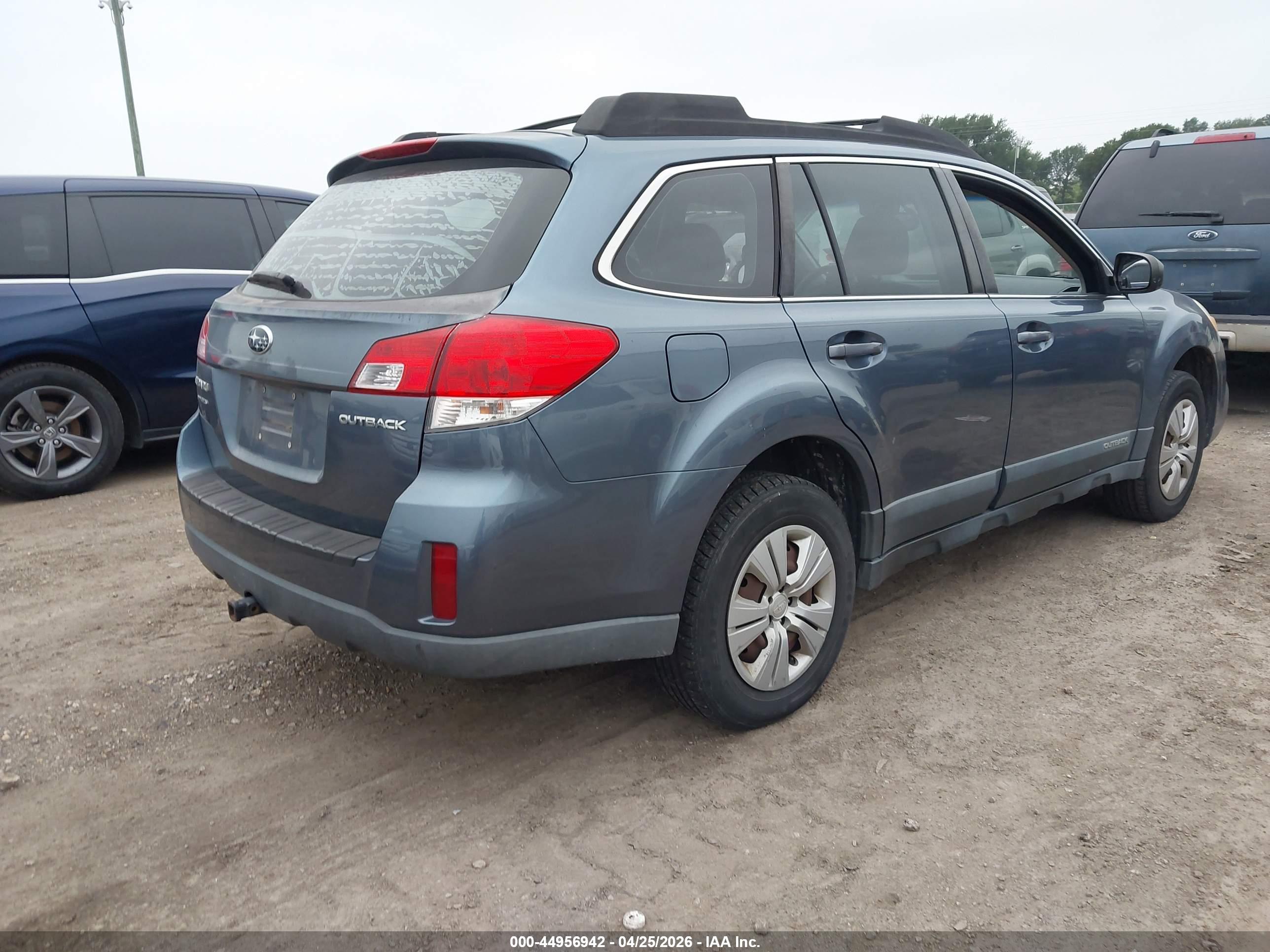 SUBARU OUTBACK image 4