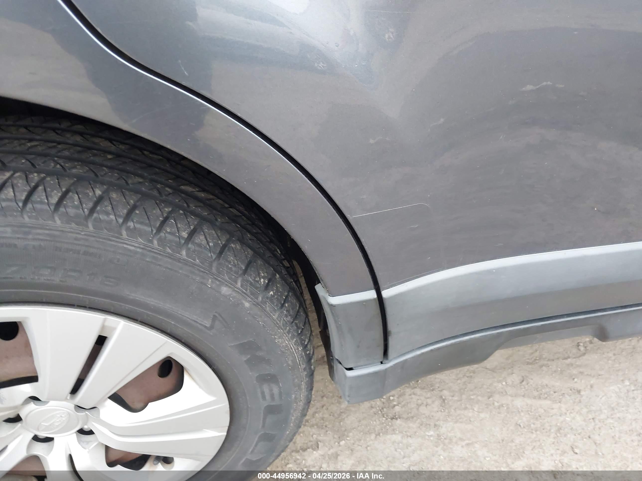 SUBARU OUTBACK image 6