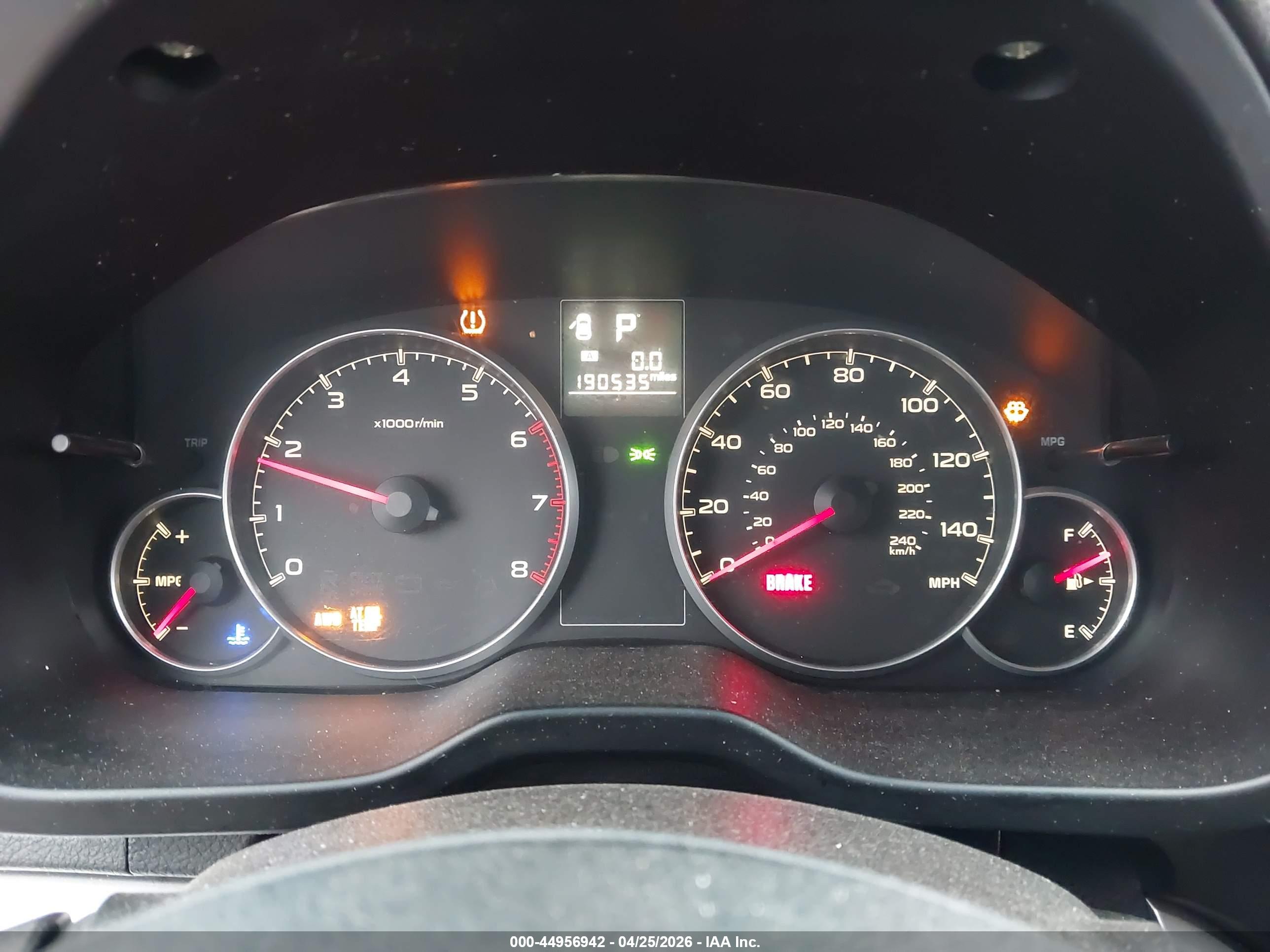 SUBARU OUTBACK image 7