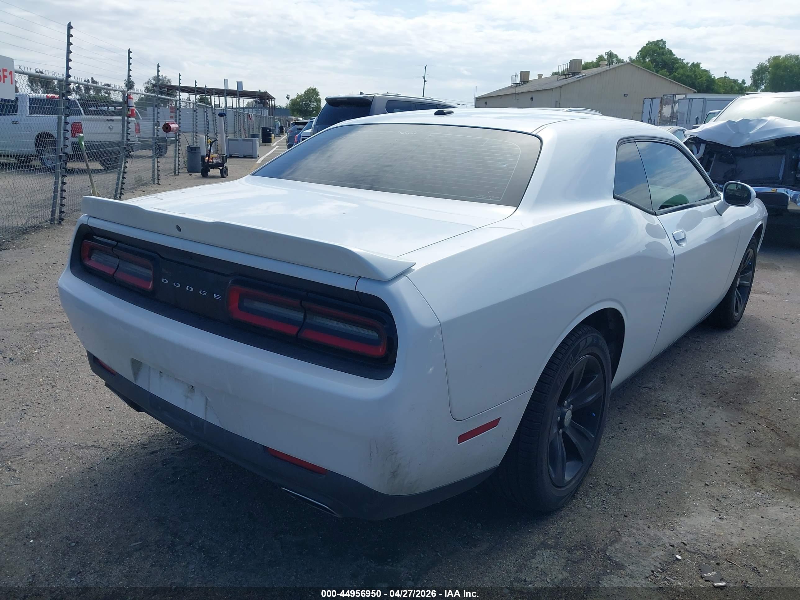 DODGE CHALLENGER image 4