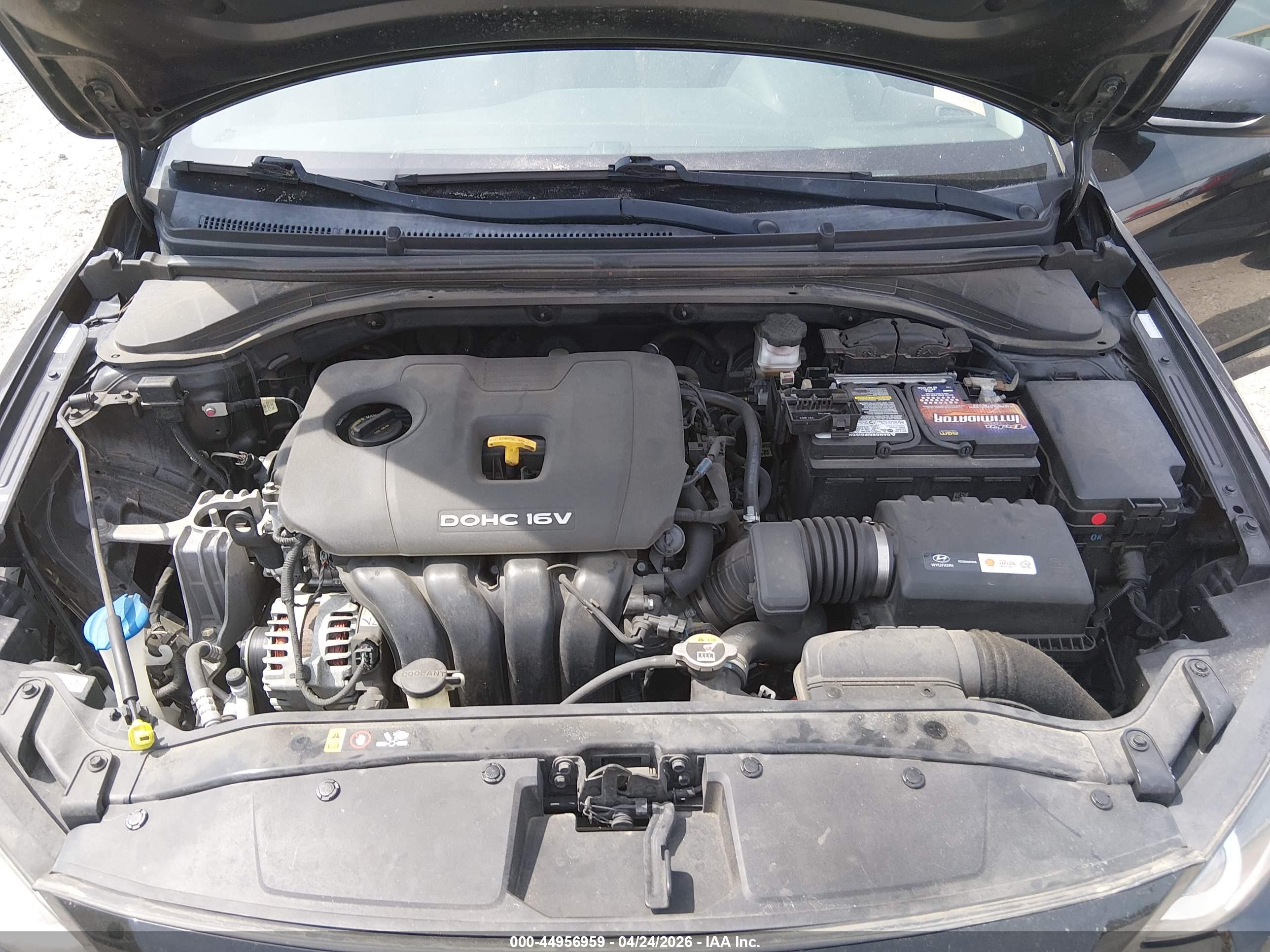 HYUNDAI ELANTRA image 10